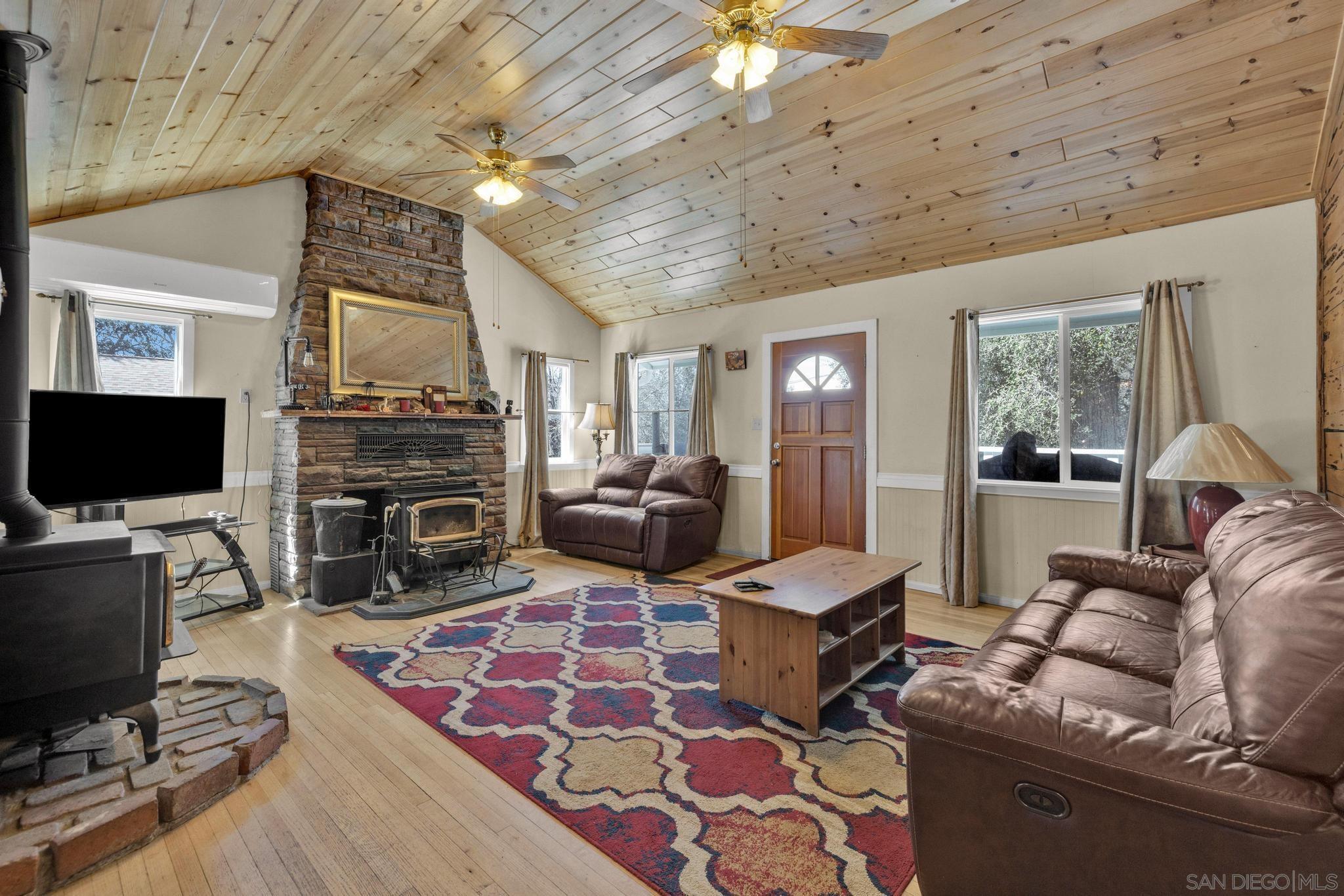 1267  Ridge Trl