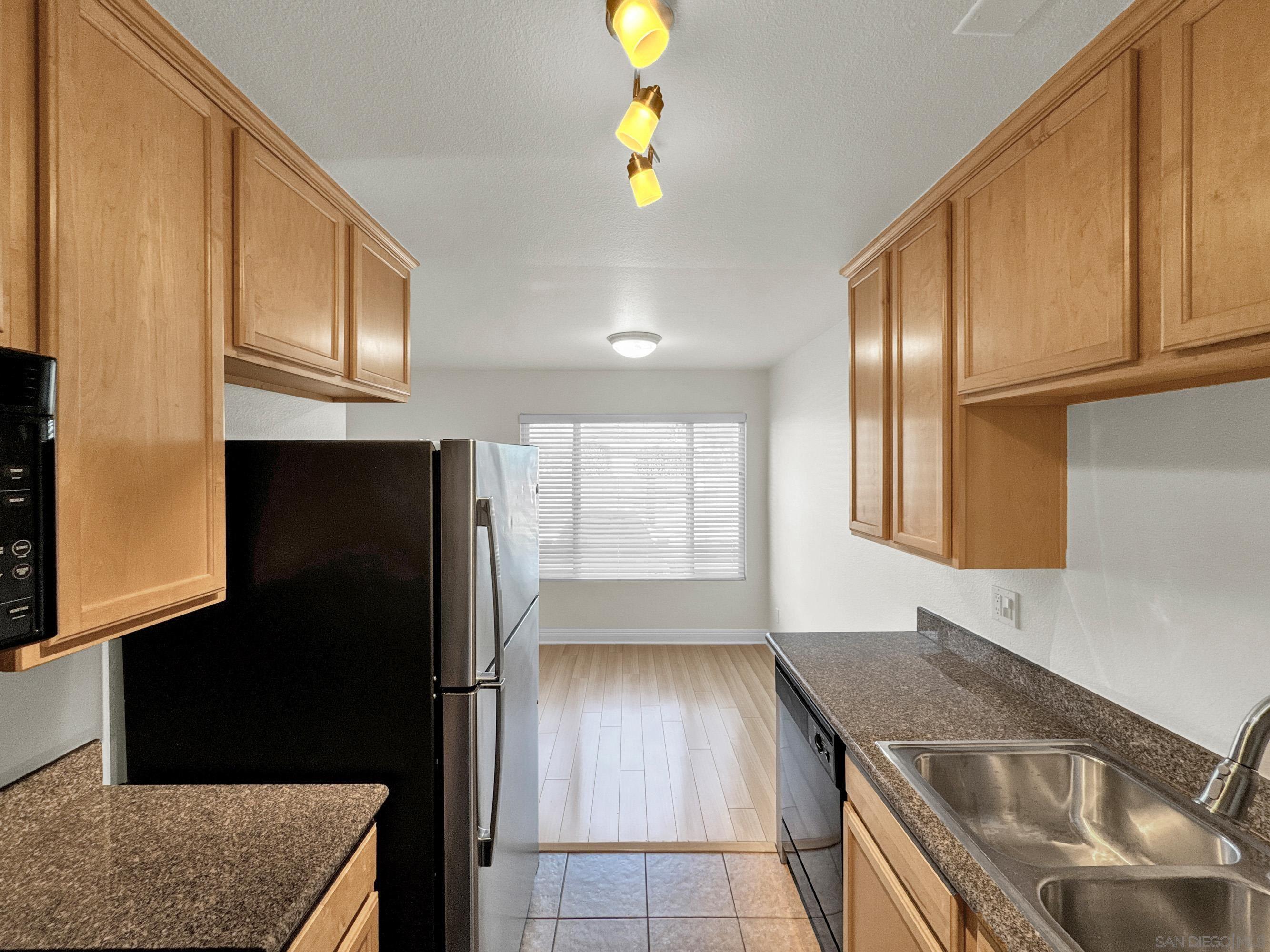 3535 Madison Ave 109