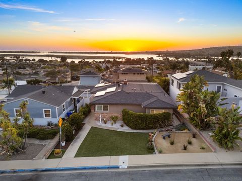 2514  Galveston St San Diego CA 92110