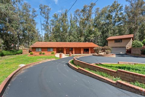 11580  Manzanita Rd Lakeside CA 92040