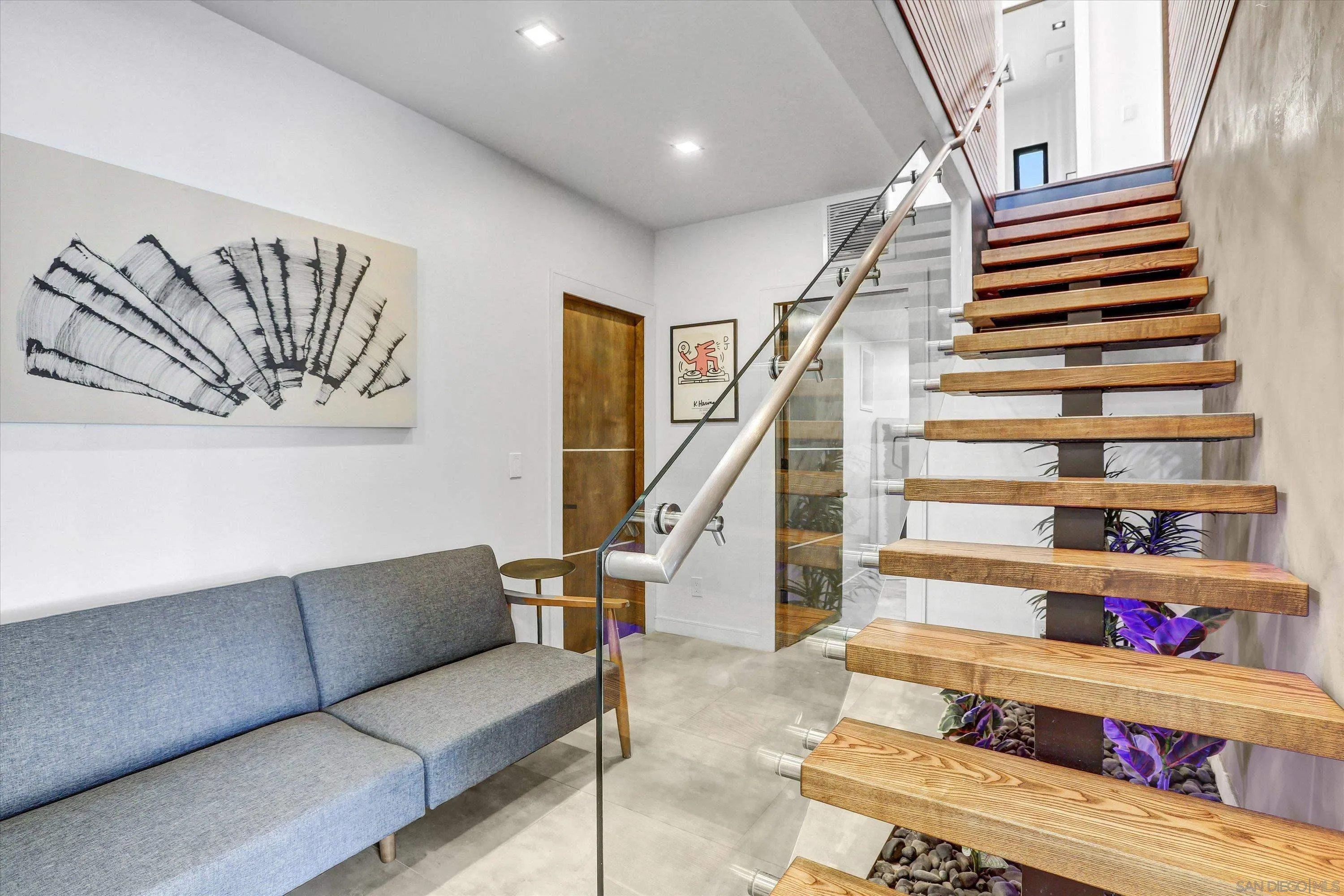 San Diego, California 92110, United States, 3 Bedrooms Bedrooms, ,4 BathroomsBathrooms,Residential,Active,91923