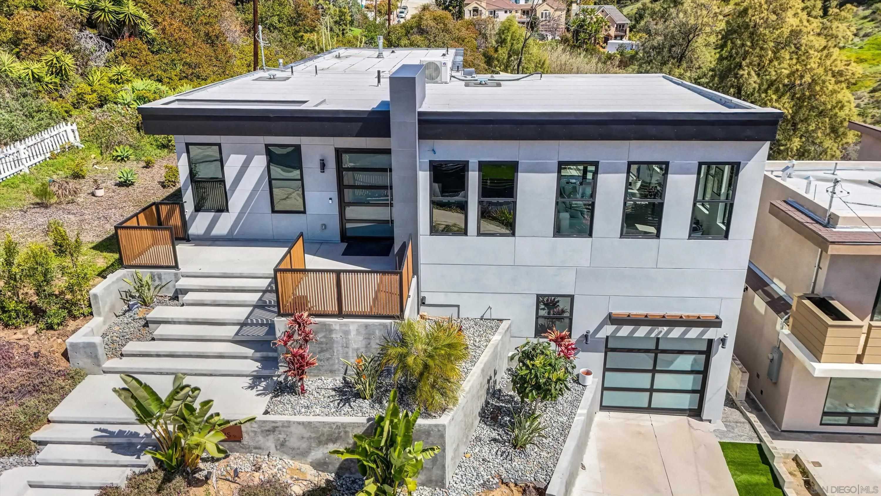 San Diego, California 92110, United States, 3 Bedrooms Bedrooms, ,4 BathroomsBathrooms,Residential,Active,91923