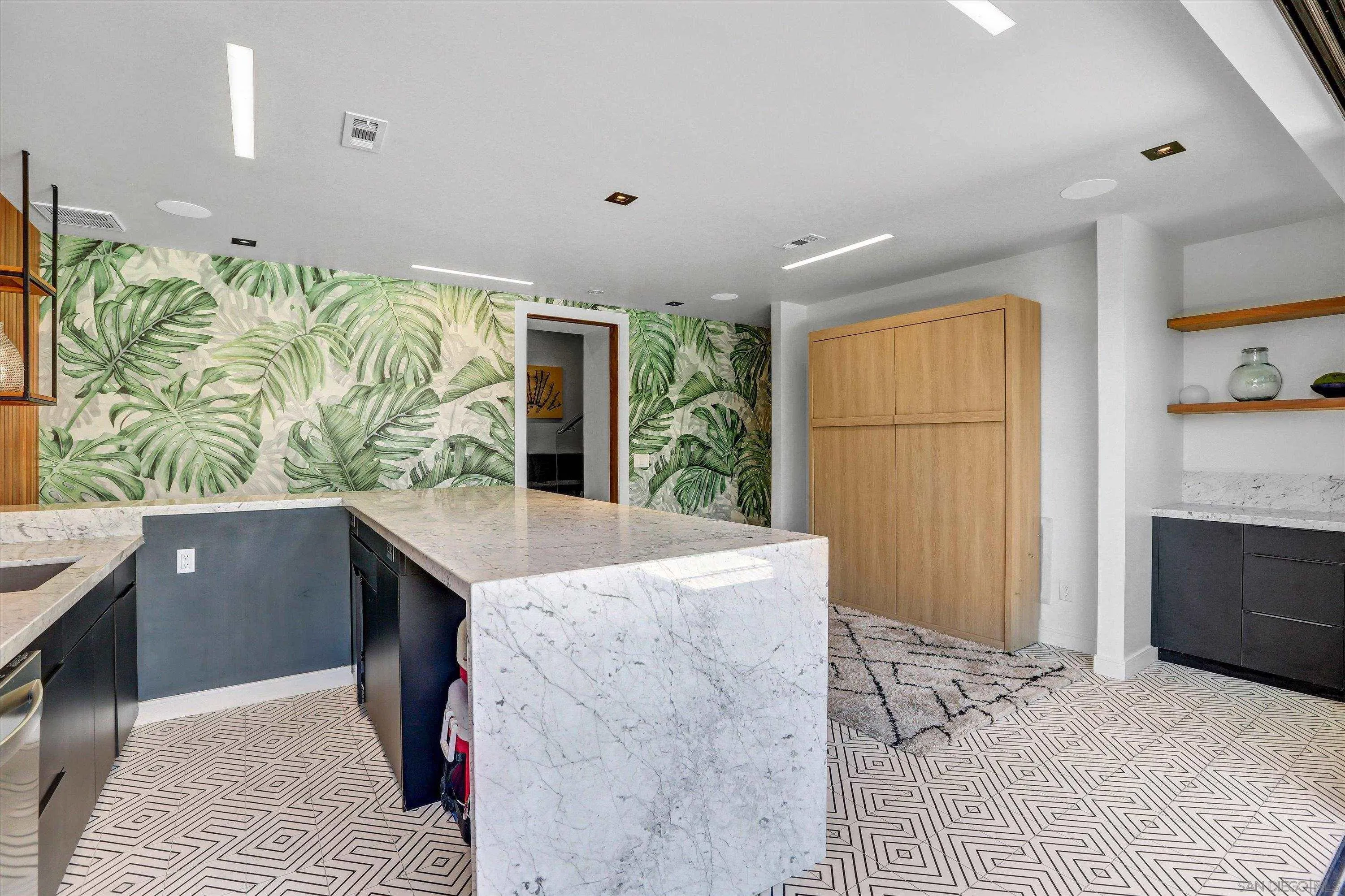 San Diego, California 92110, United States, 3 Bedrooms Bedrooms, ,4 BathroomsBathrooms,Residential,Active,91923