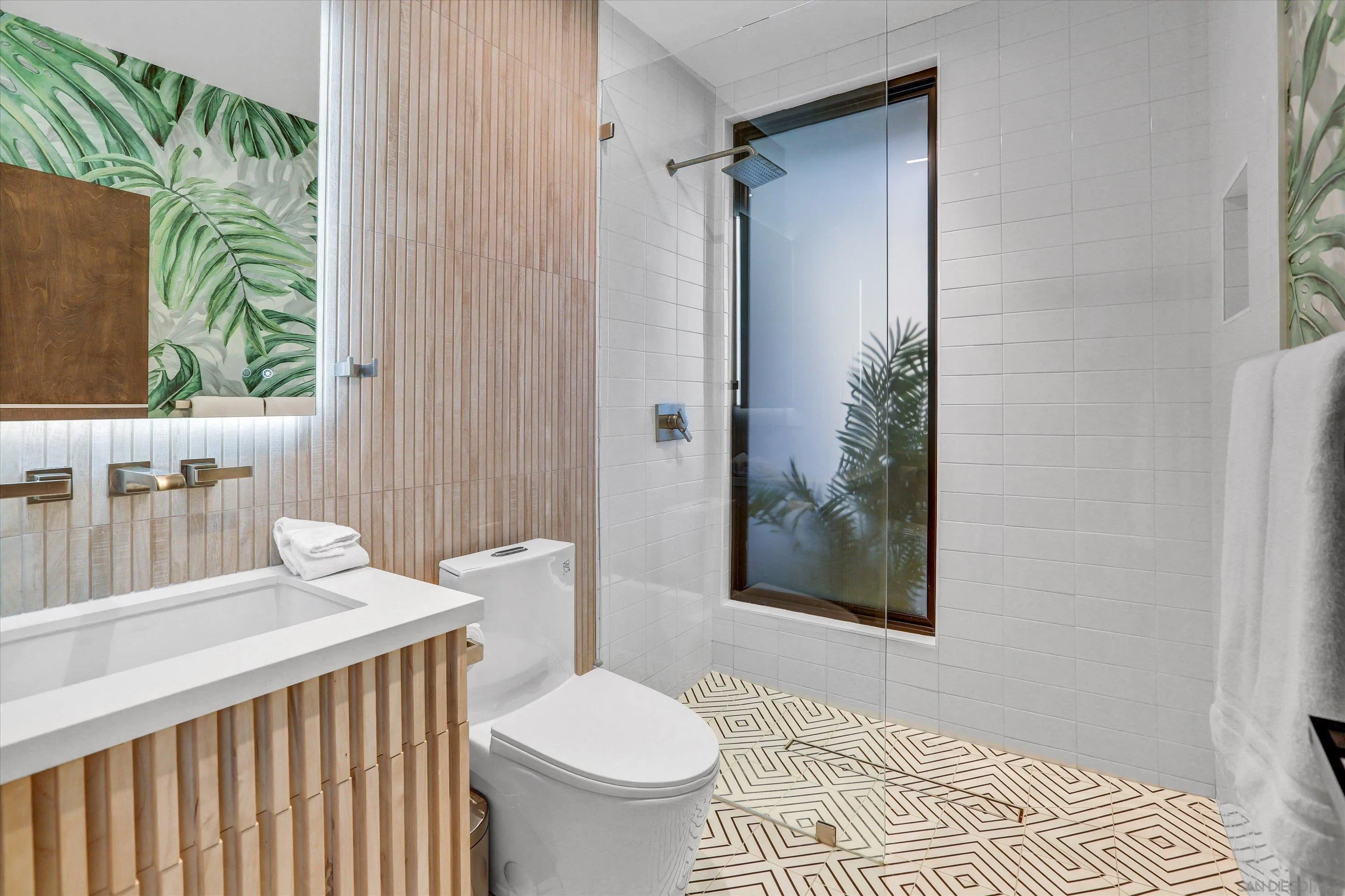 San Diego, California 92110, United States, 3 Bedrooms Bedrooms, ,4 BathroomsBathrooms,Residential,Active,91923