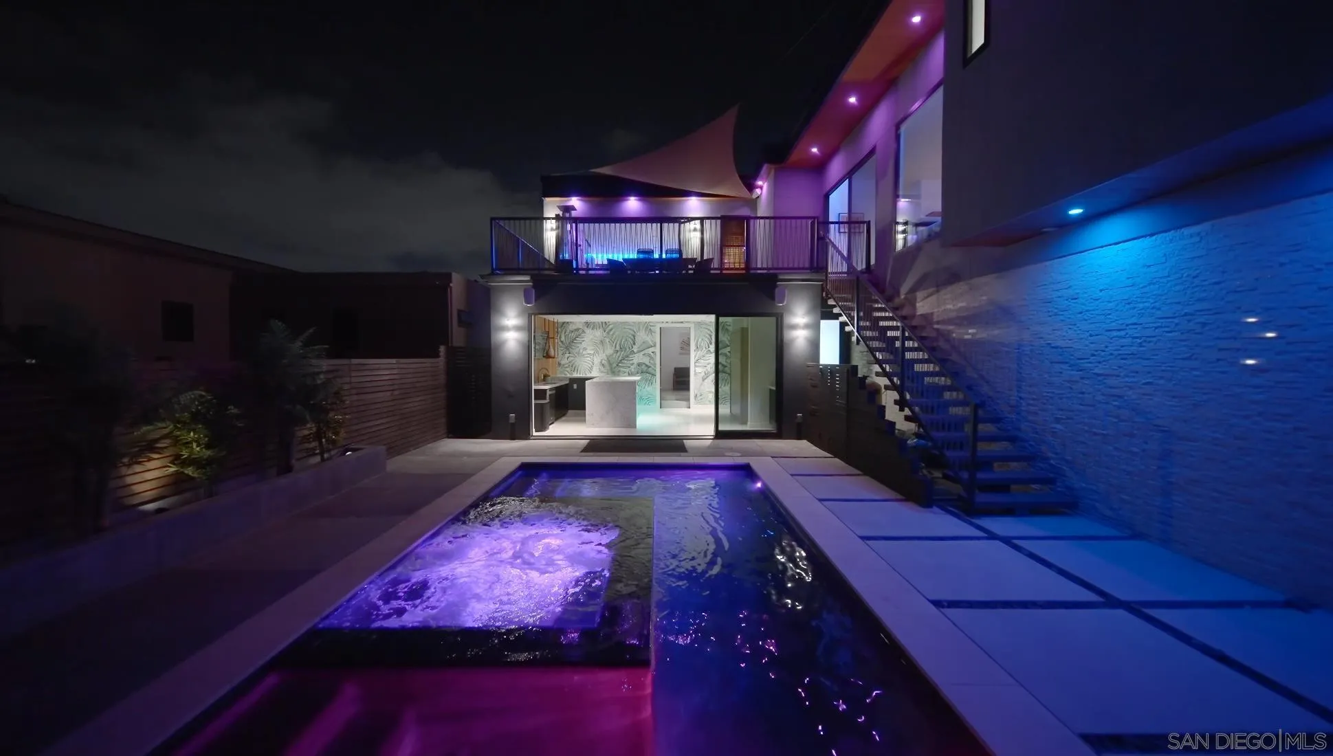 San Diego, California 92110, United States, 3 Bedrooms Bedrooms, ,4 BathroomsBathrooms,Residential,Active,91923