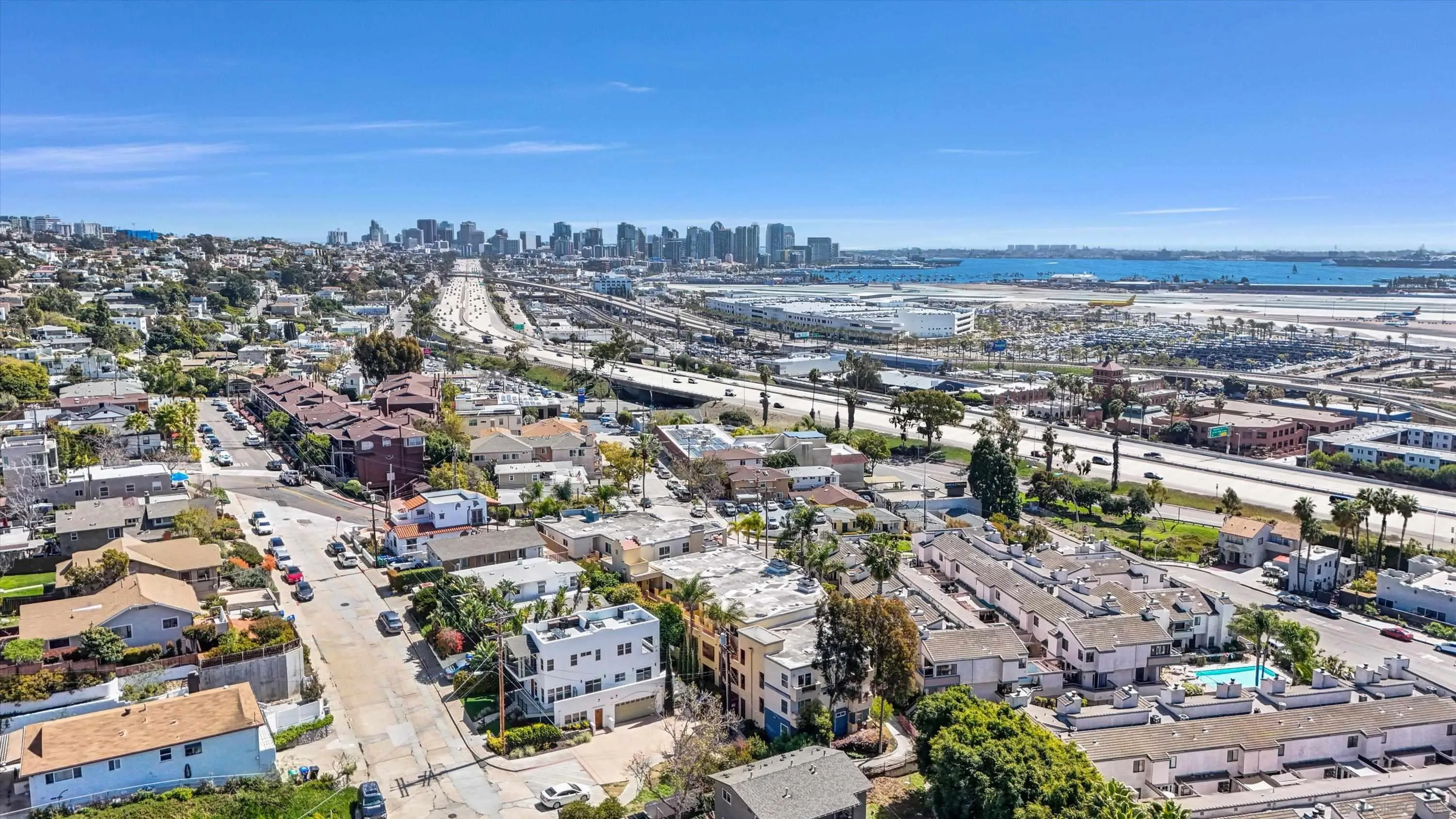 San Diego, California 92110, United States, 3 Bedrooms Bedrooms, ,4 BathroomsBathrooms,Residential,Active,91923