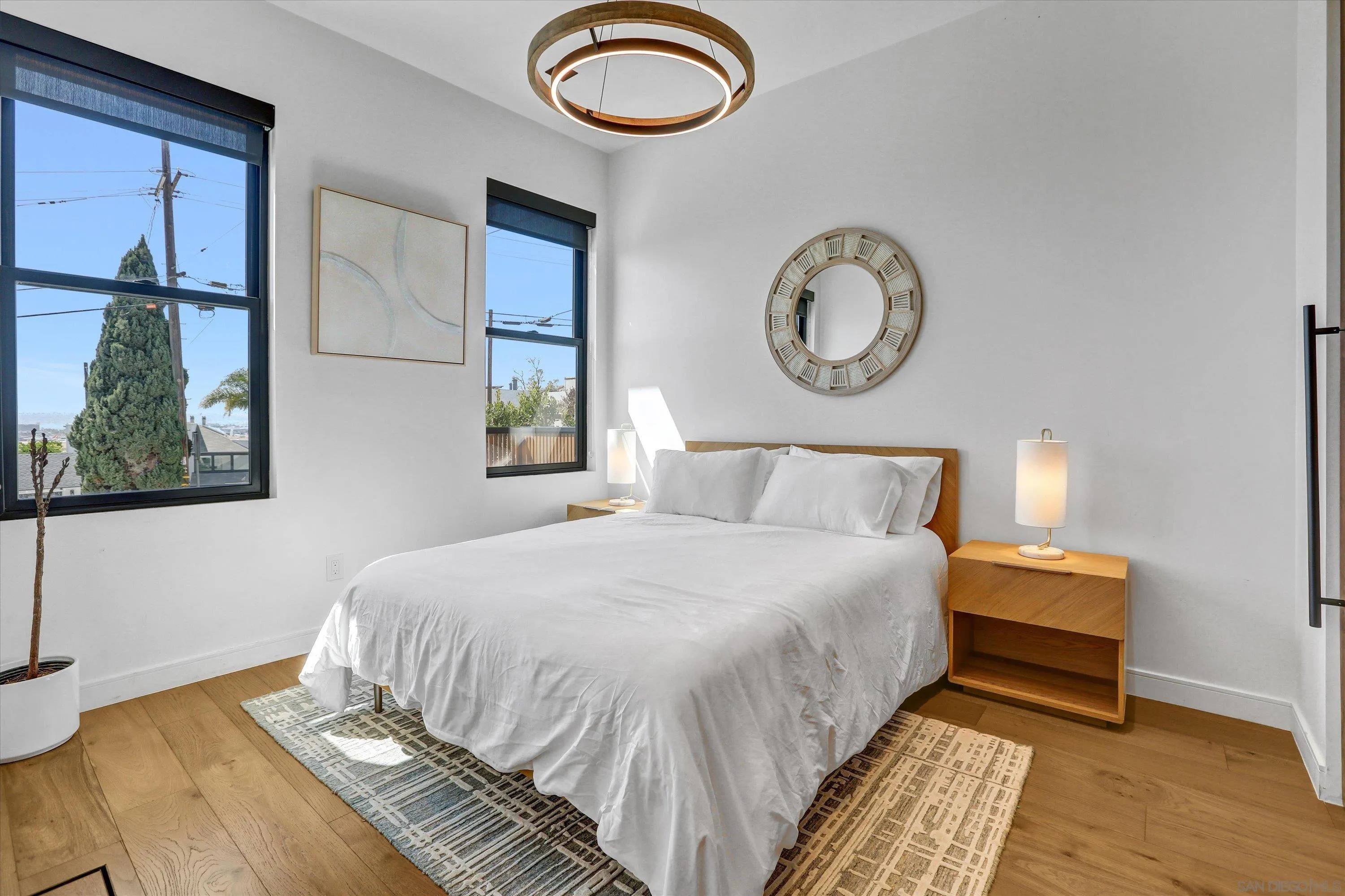 San Diego, California 92110, United States, 3 Bedrooms Bedrooms, ,4 BathroomsBathrooms,Residential,Active,91923