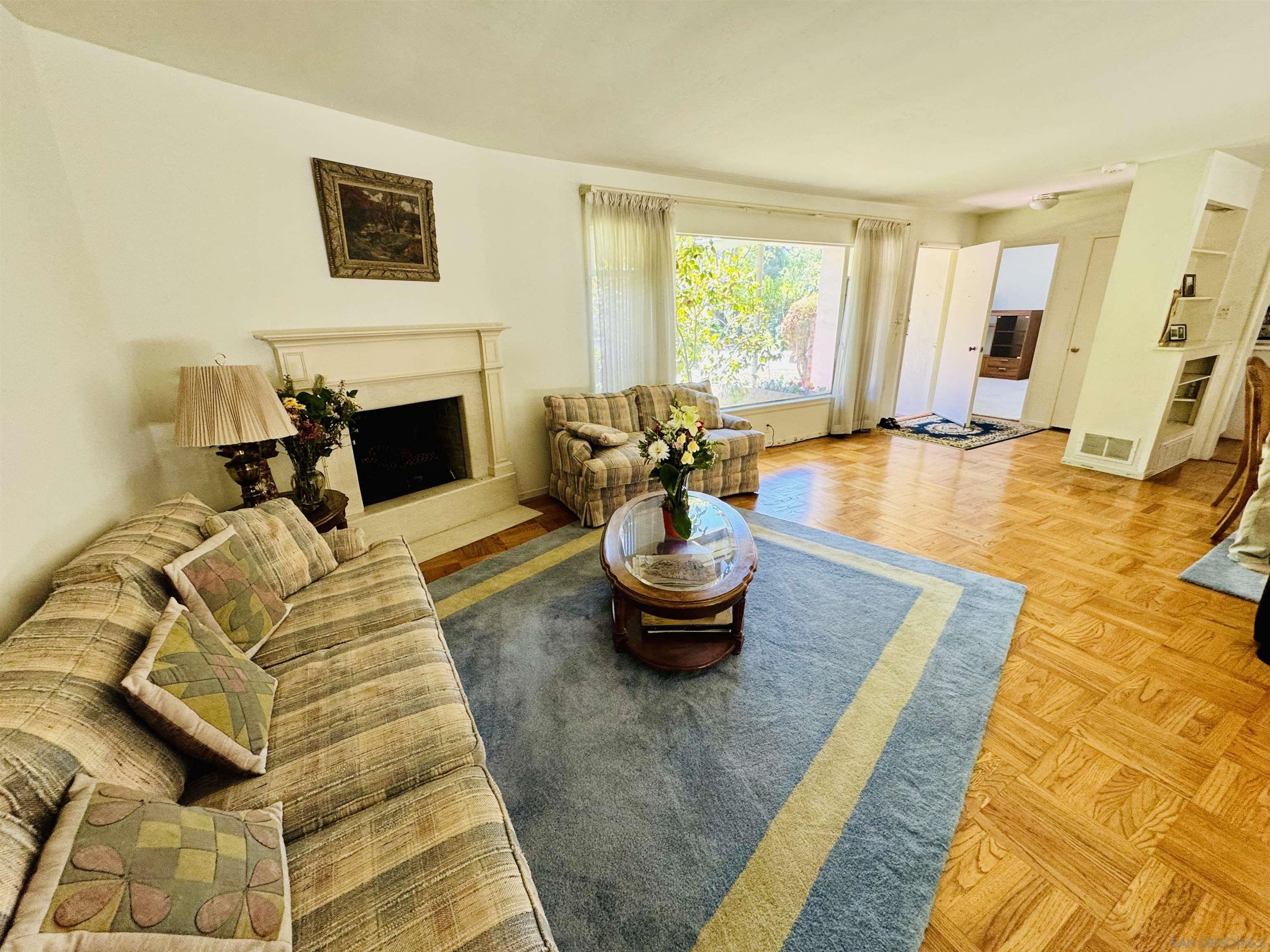 245 Menlo Oaks Dr