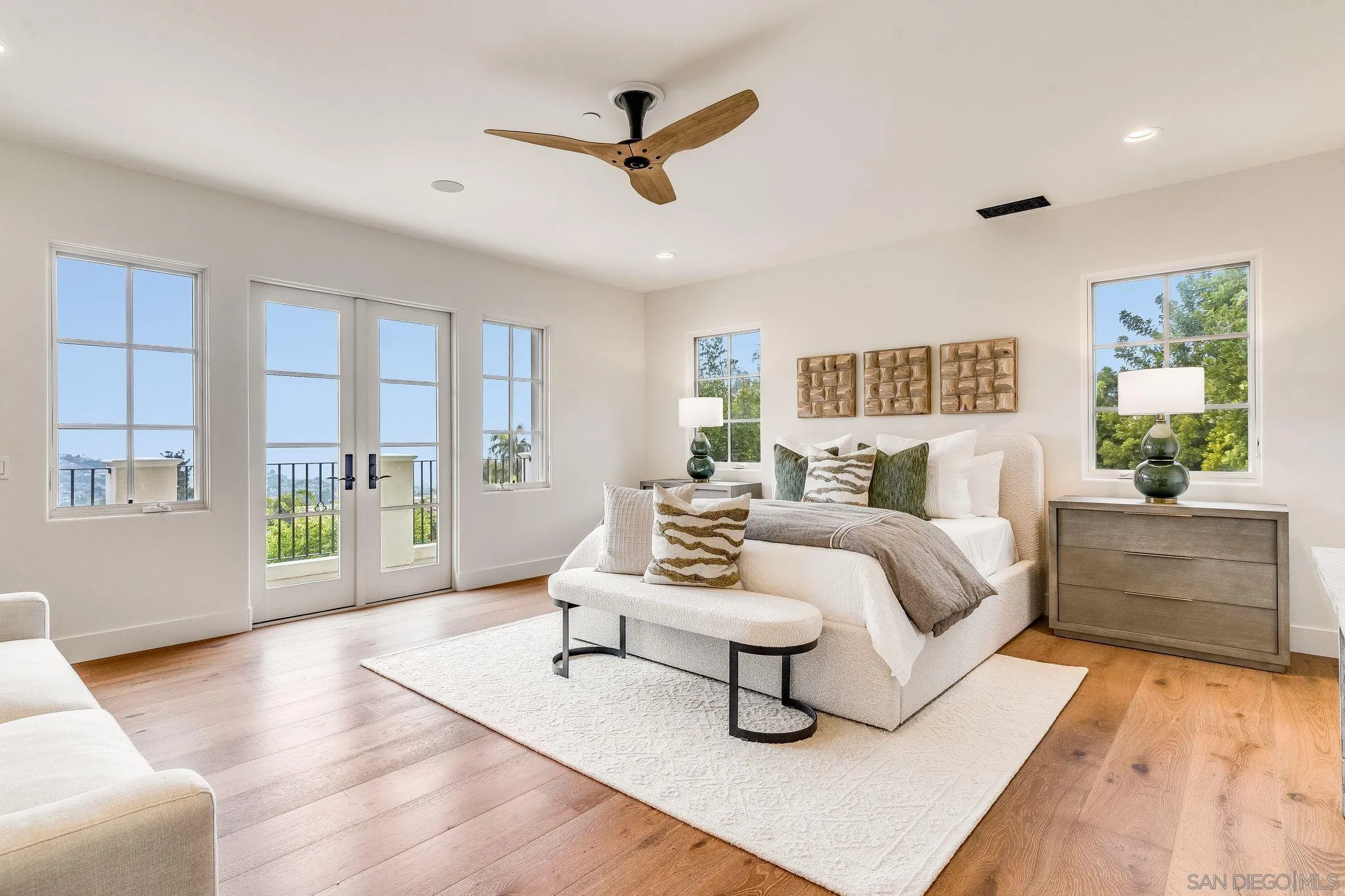 La Jolla, California 92037, United States, 5 Bedrooms Bedrooms, ,5 BathroomsBathrooms,Residential,Active,95567