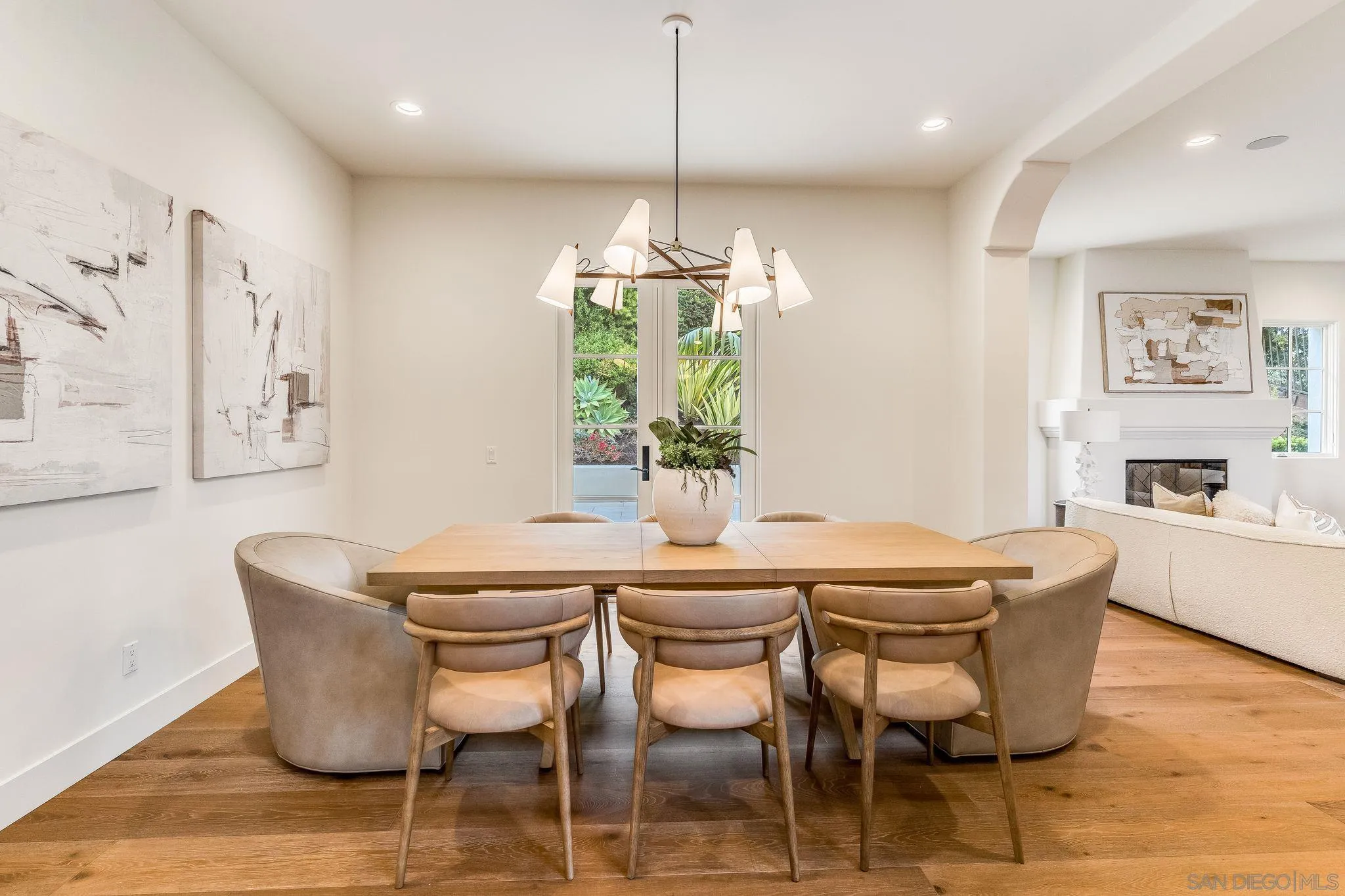 La Jolla, California 92037, United States, 5 Bedrooms Bedrooms, ,5 BathroomsBathrooms,Residential,Active,95567