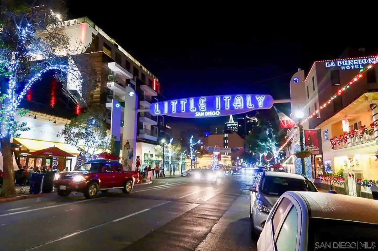 San Diego, California 92110, United States, 3 Bedrooms Bedrooms, ,4 BathroomsBathrooms,Residential,Active,18373