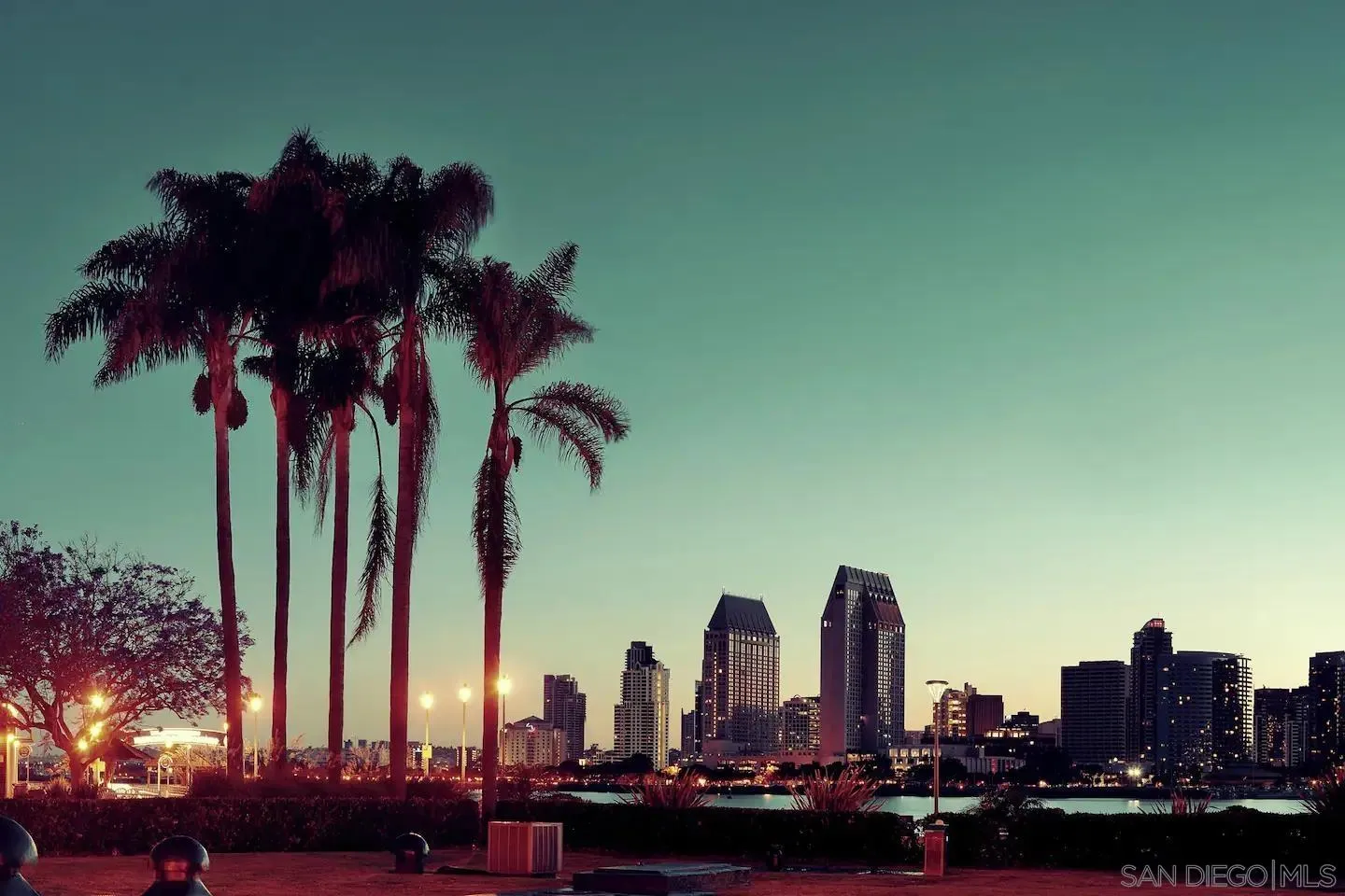 San Diego, California 92110, United States, 3 Bedrooms Bedrooms, ,4 BathroomsBathrooms,Residential,Active,18373