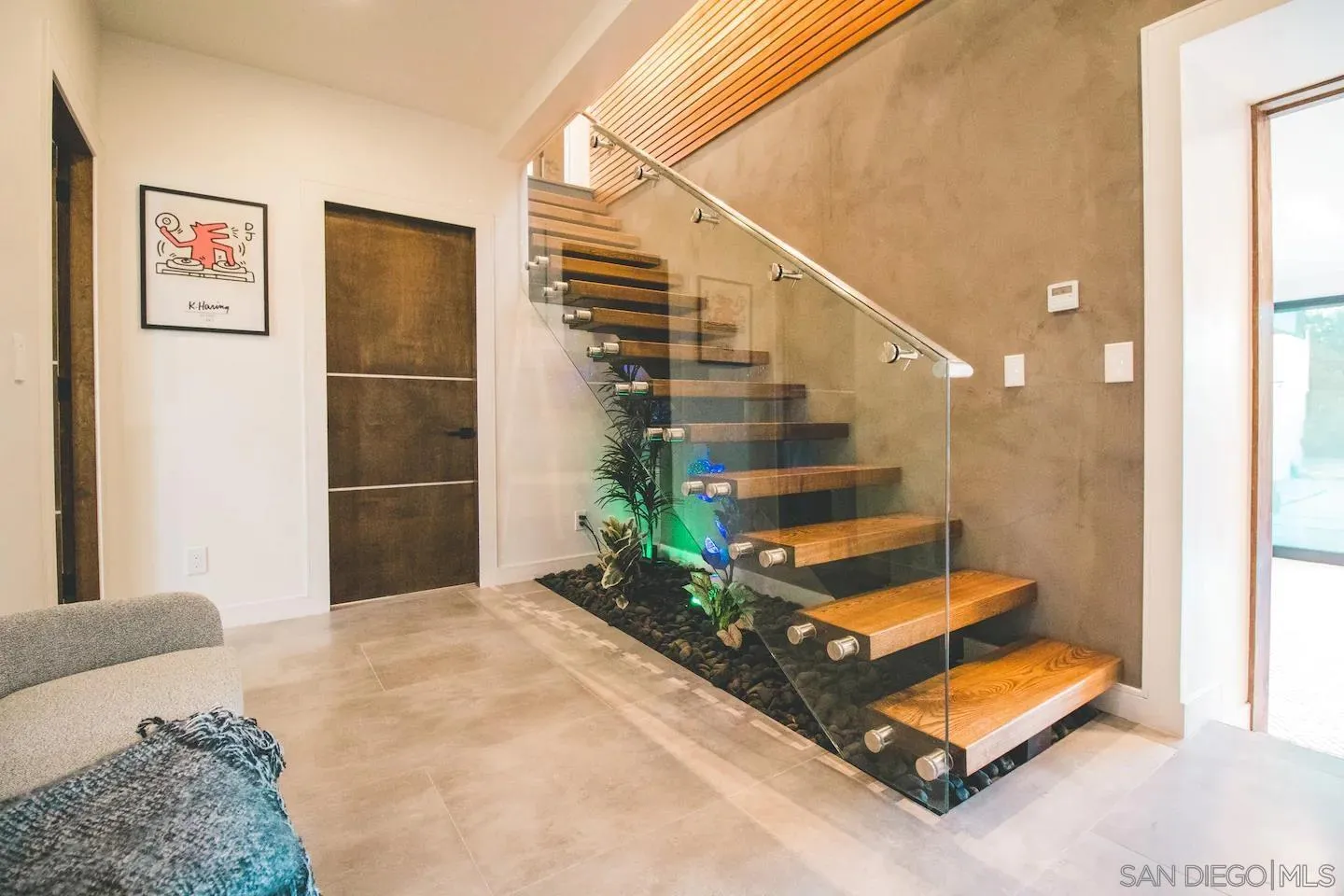 San Diego, California 92110, United States, 3 Bedrooms Bedrooms, ,4 BathroomsBathrooms,Residential,Active,18373