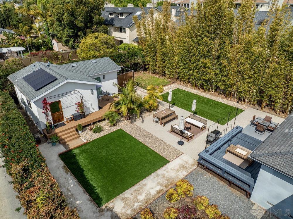 990-92 Laguna Dr