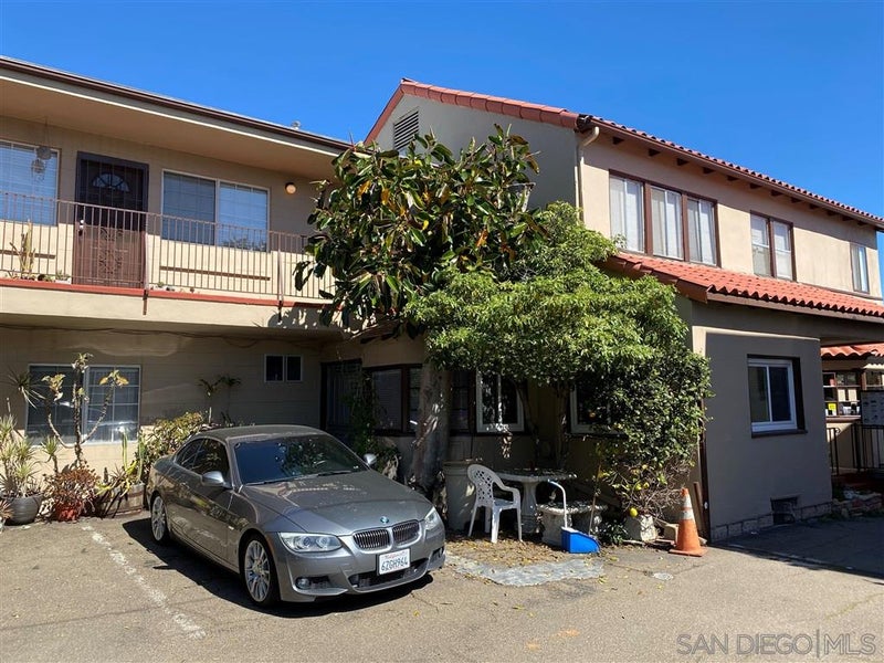 3774 5th Ave 7-10