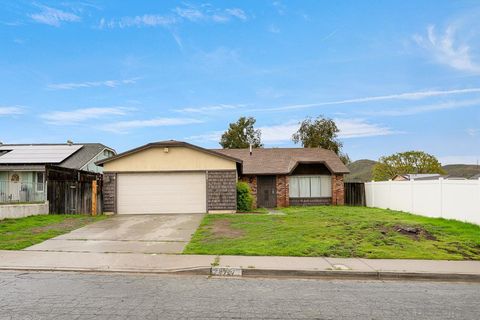 9927  Sadie St Santee CA 92071