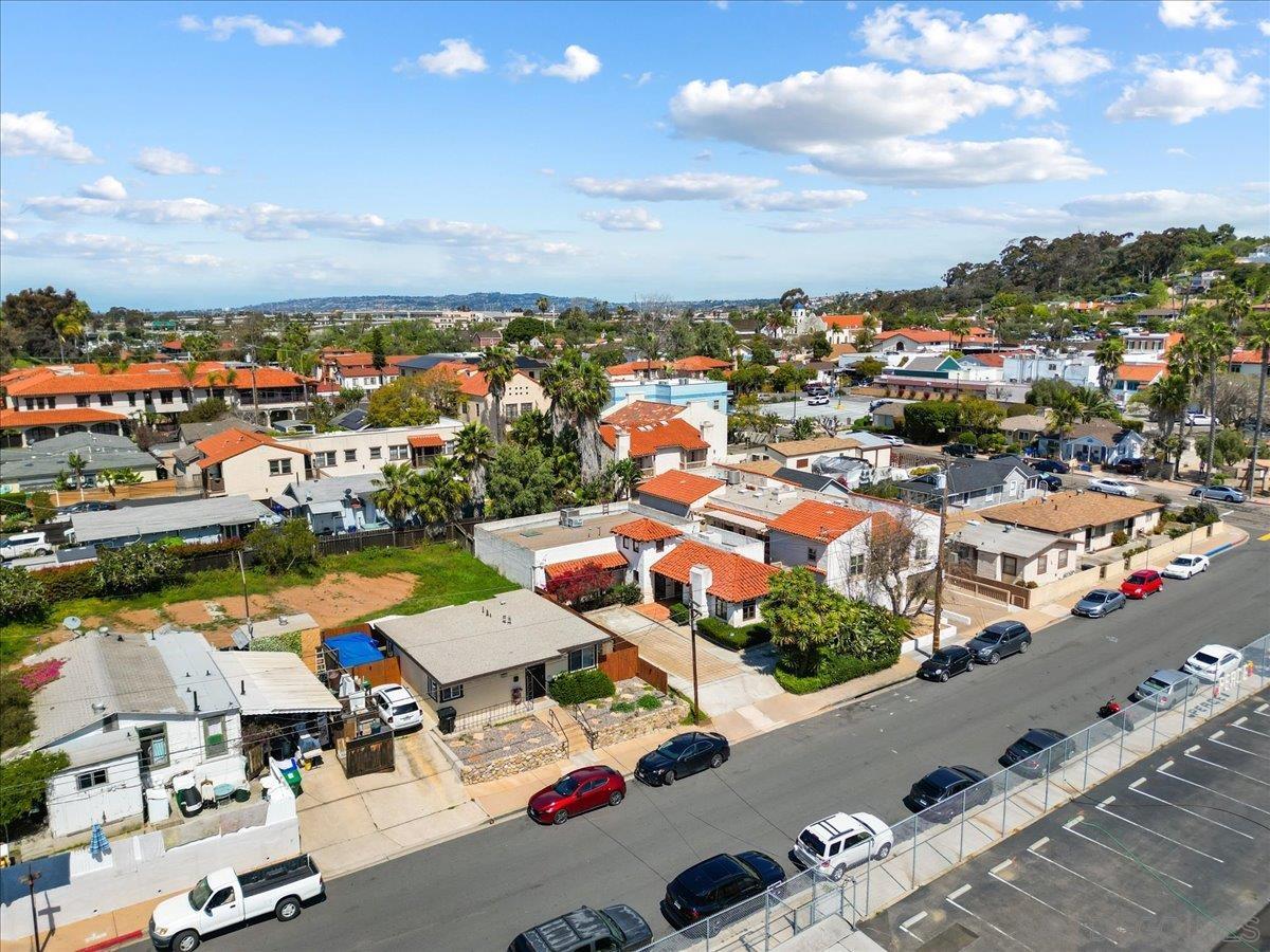 San Diego, California 92110, United States, 3 Bedrooms Bedrooms, ,2 BathroomsBathrooms,Residential,Pending,57978