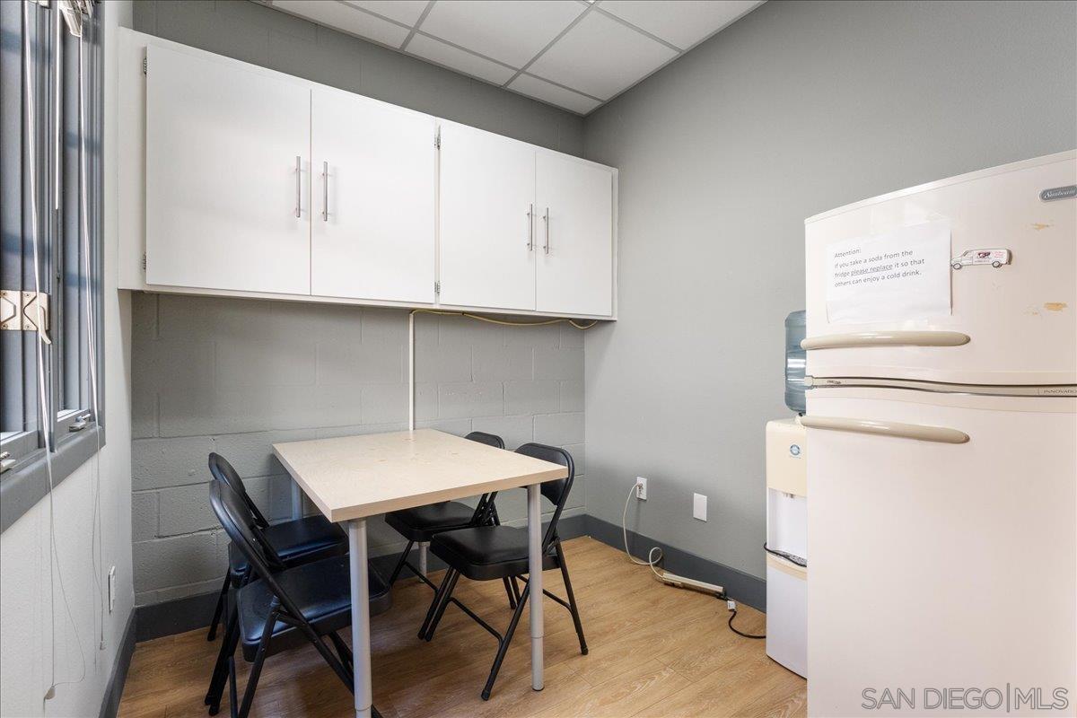 San Diego, California 92110, United States, 3 Bedrooms Bedrooms, ,2 BathroomsBathrooms,Residential,Pending,57978