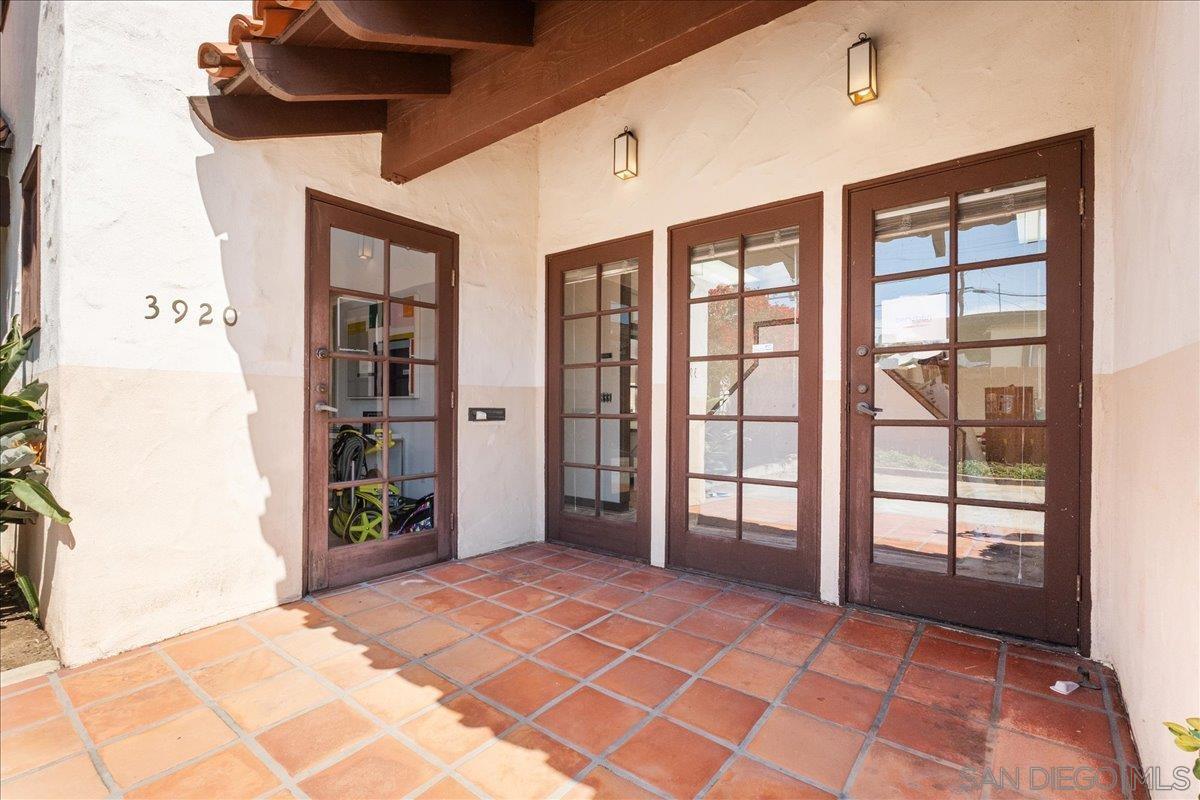 San Diego, California 92110, United States, 3 Bedrooms Bedrooms, ,2 BathroomsBathrooms,Residential,Pending,57978