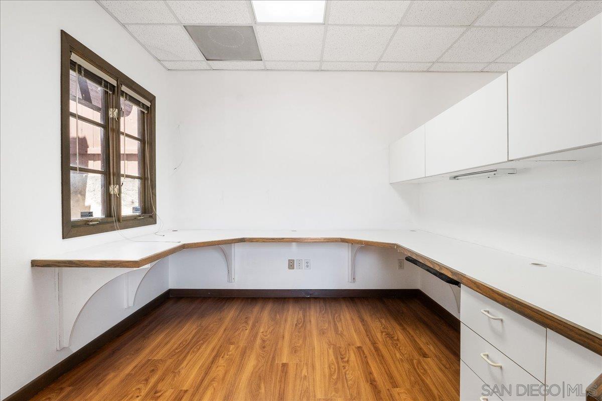 San Diego, California 92110, United States, 3 Bedrooms Bedrooms, ,2 BathroomsBathrooms,Residential,Pending,57978