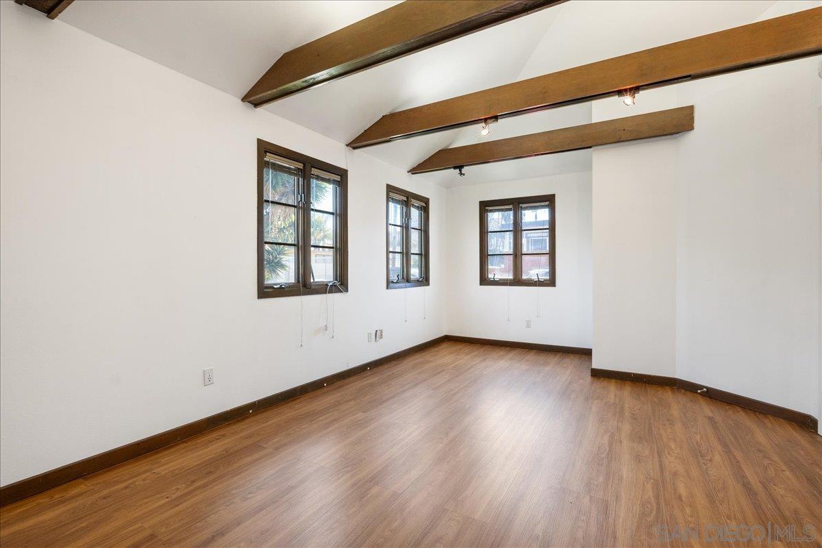 San Diego, California 92110, United States, 3 Bedrooms Bedrooms, ,2 BathroomsBathrooms,Residential,Pending,57978