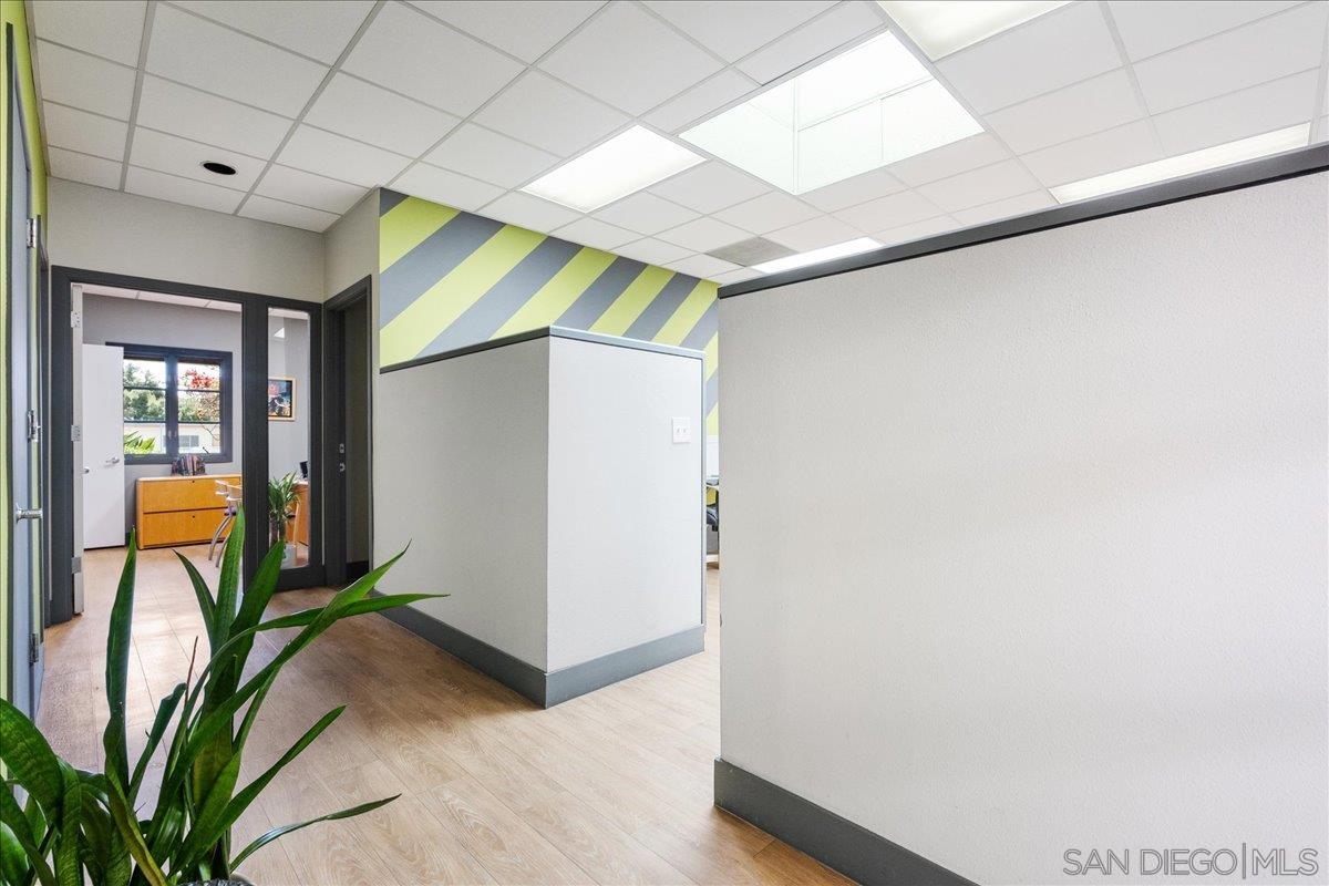 San Diego, California 92110, United States, 3 Bedrooms Bedrooms, ,2 BathroomsBathrooms,Residential,Pending,57978