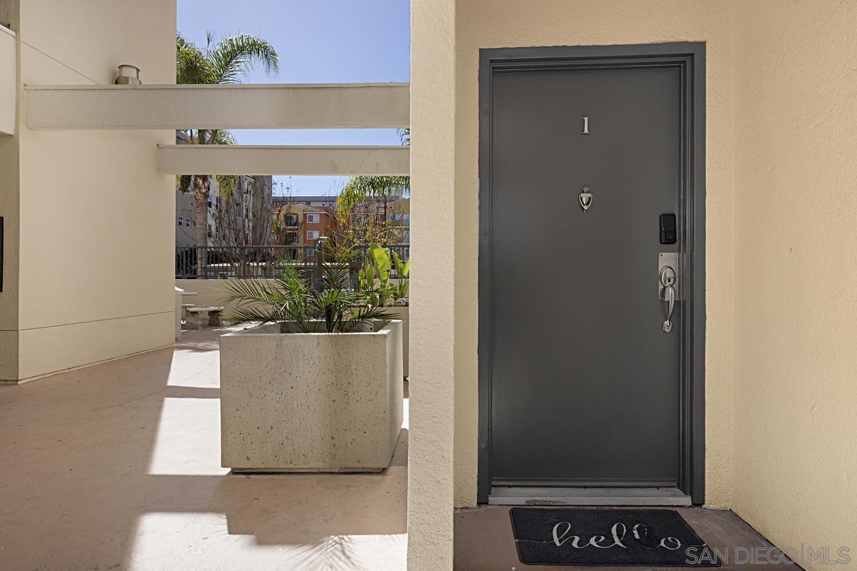 5540 Lindo Paseo 1