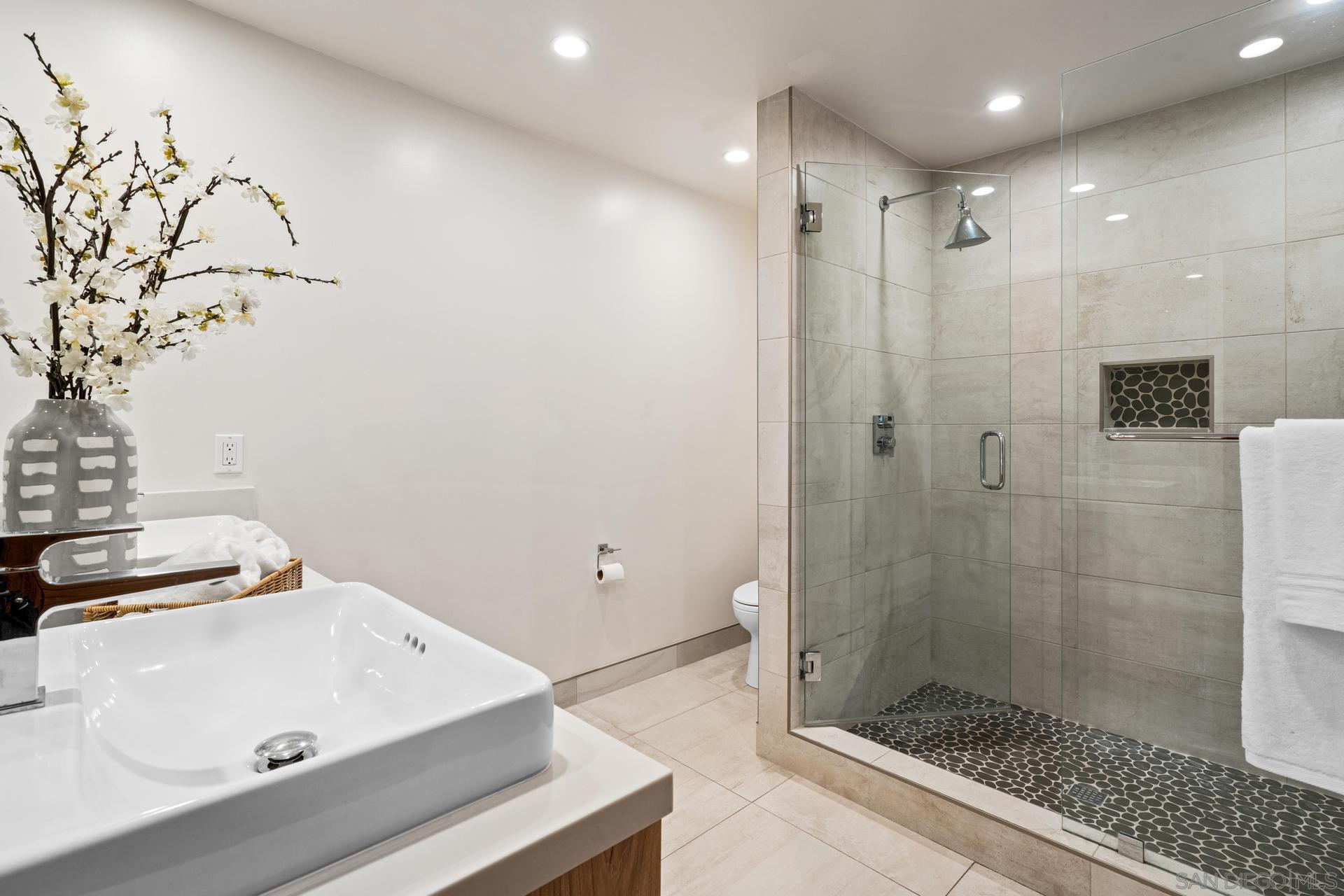 135 S Sierra Ave 23