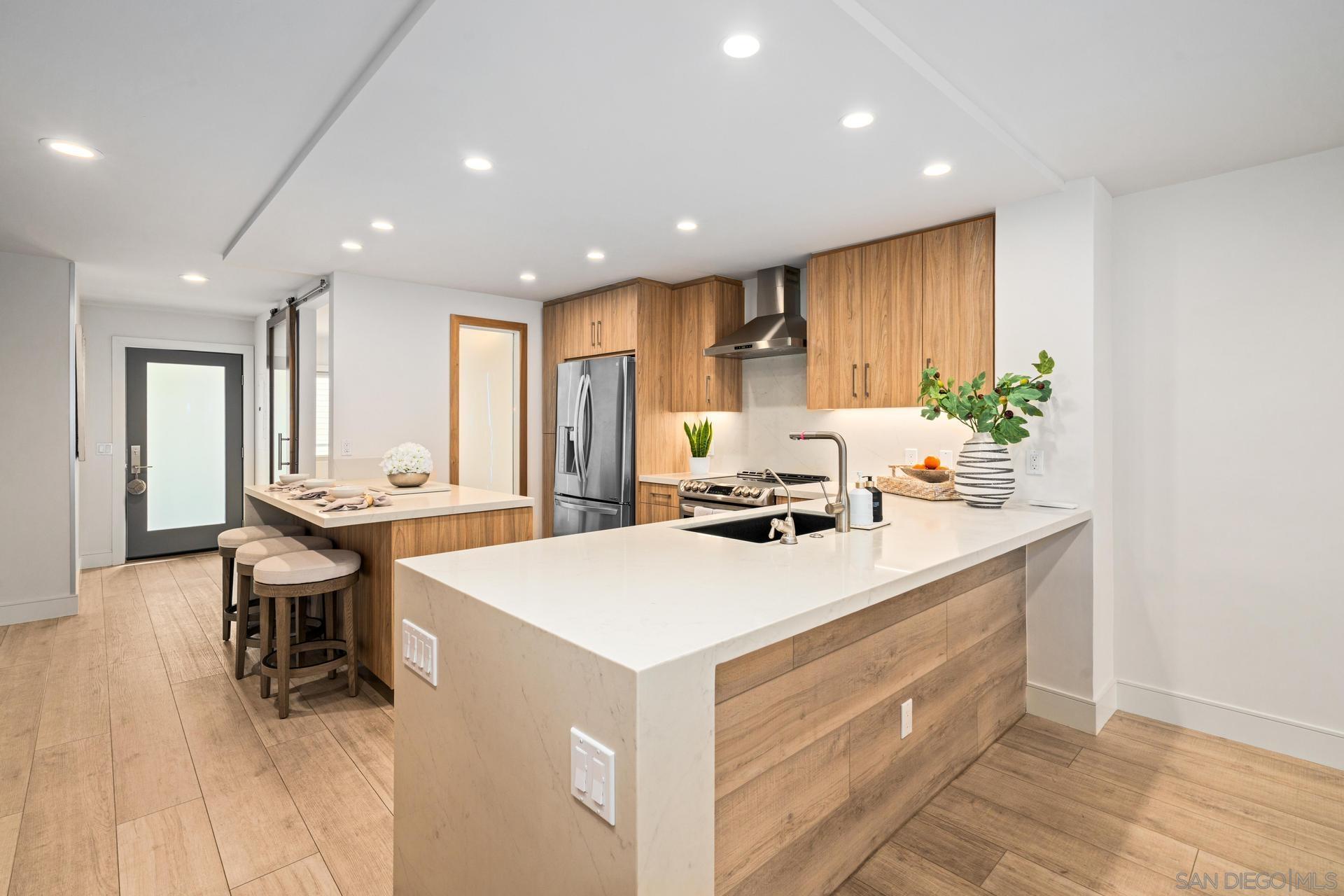 135 S Sierra Ave 23