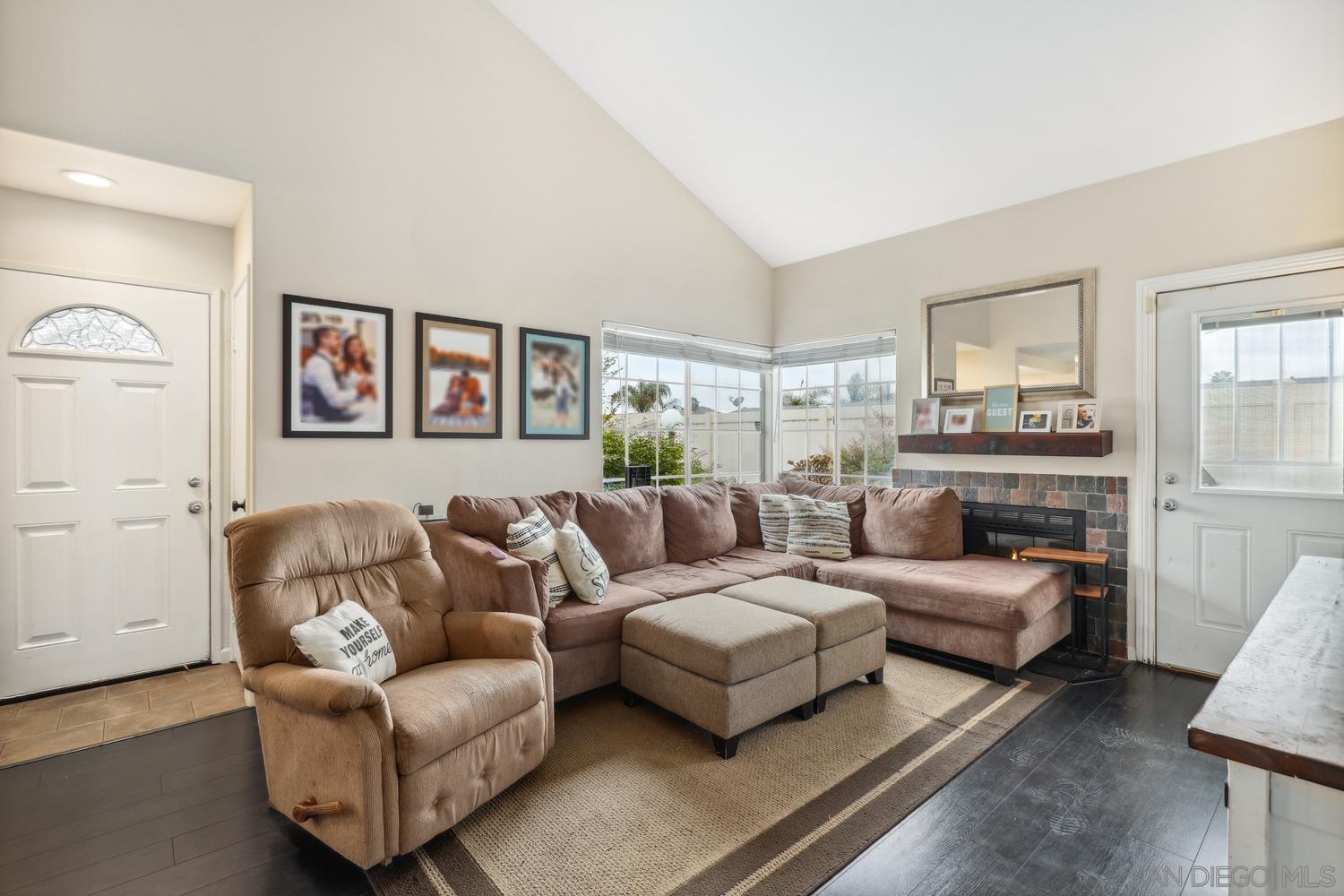 344  Riverview Way