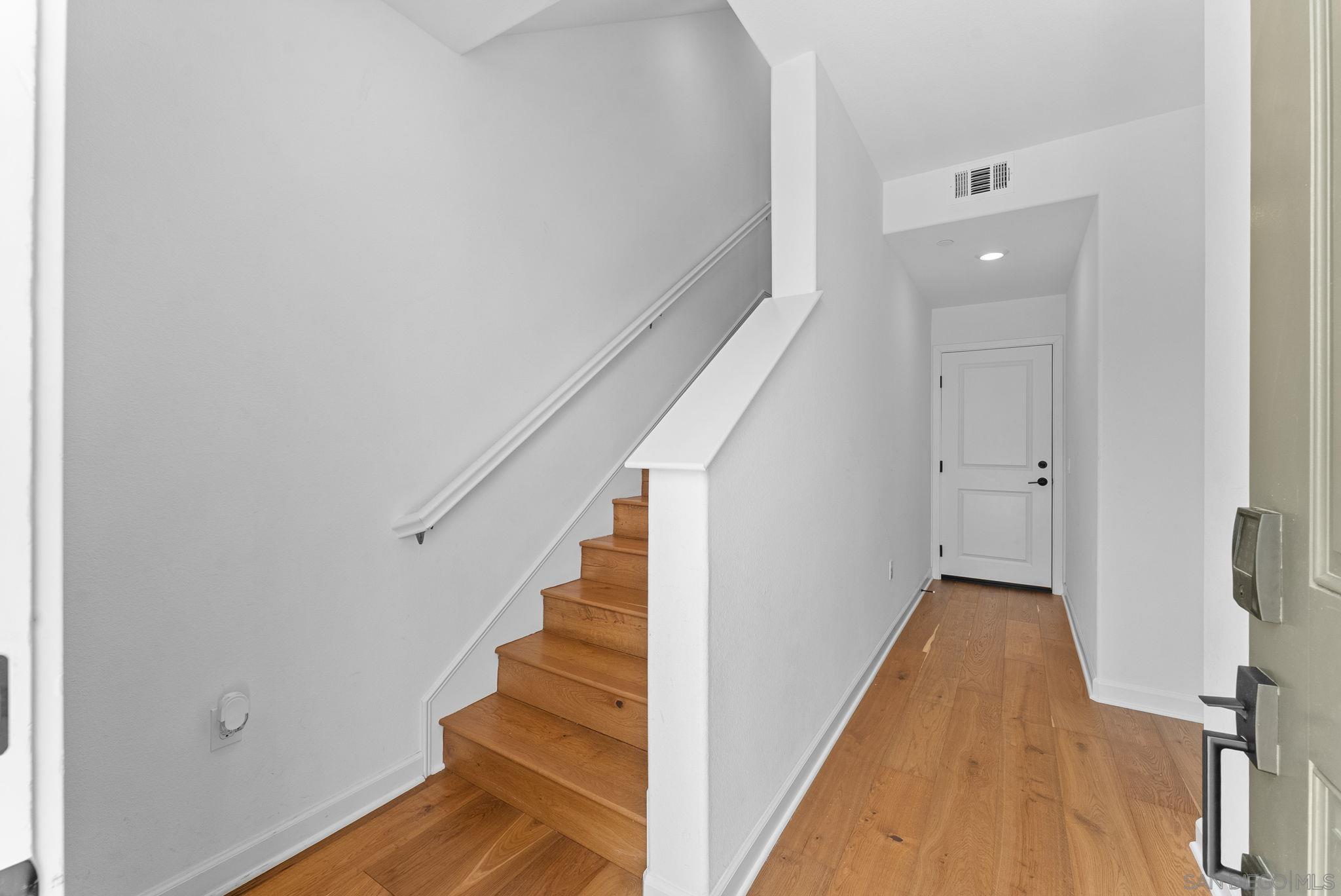 792 Vada St 3