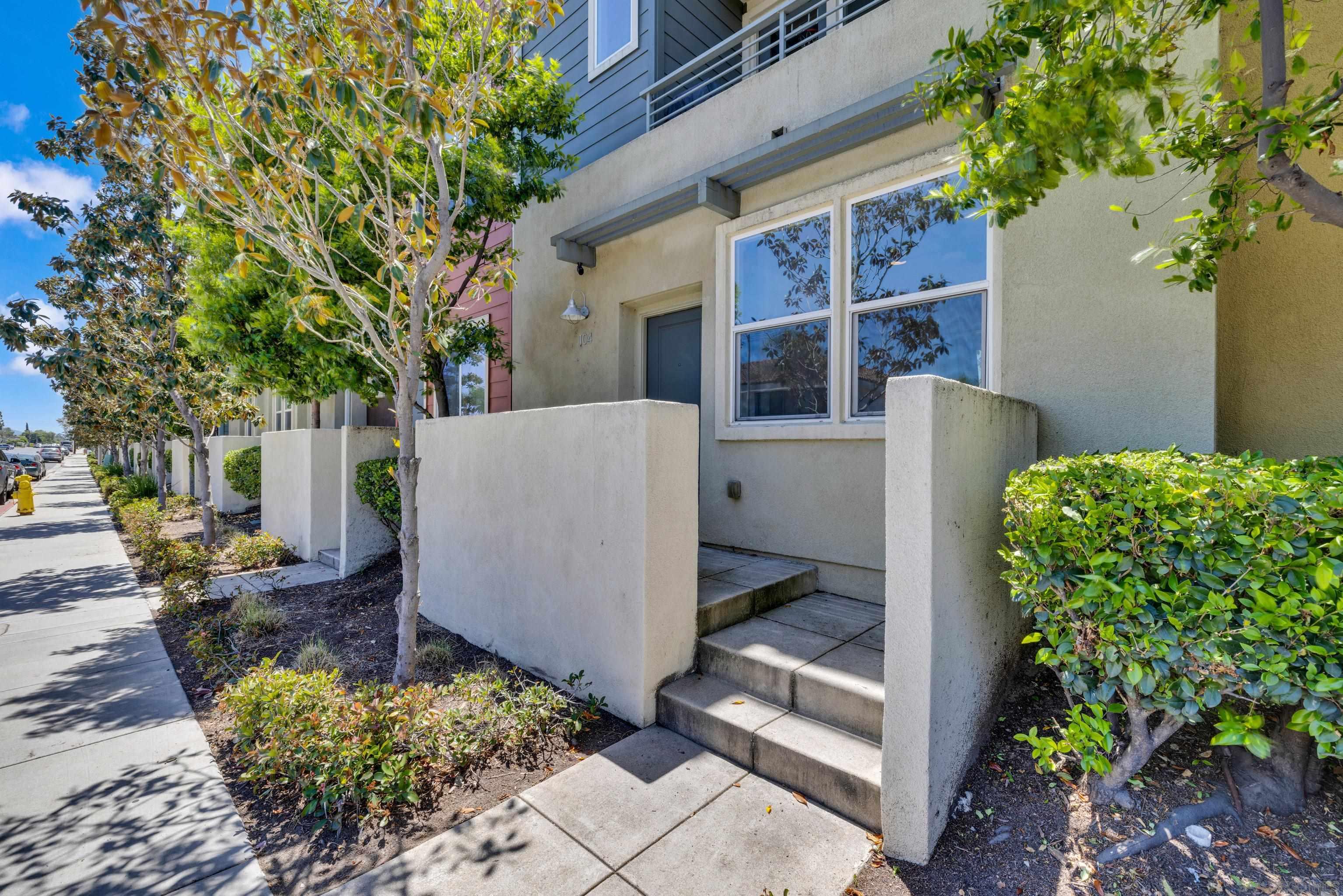 211 S Orange St 104