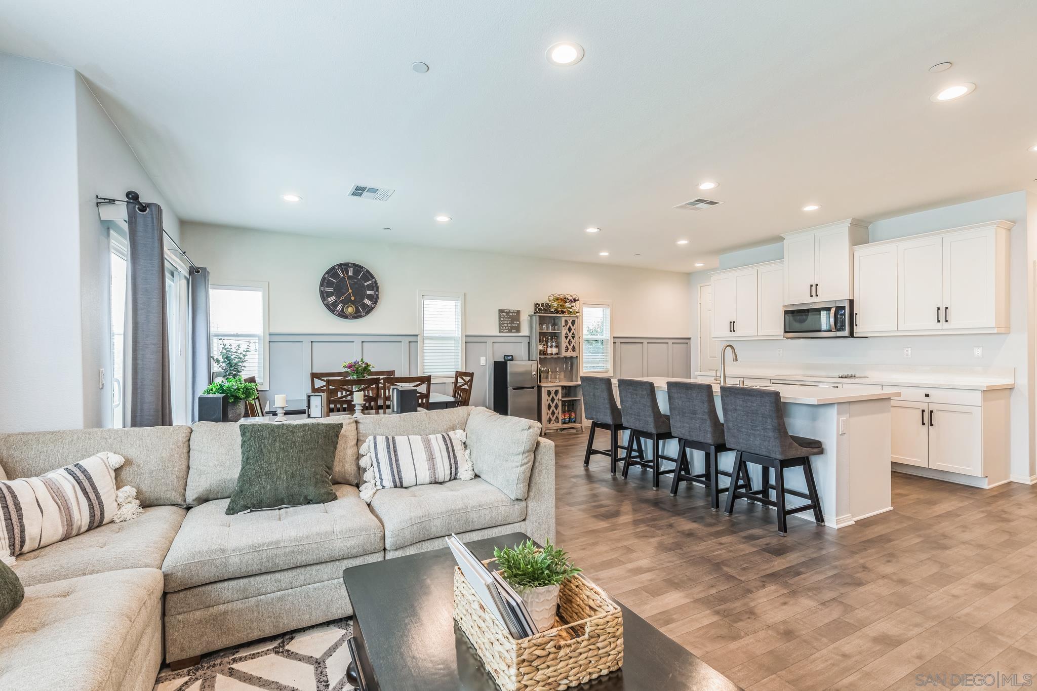 5522 Starlight Pl