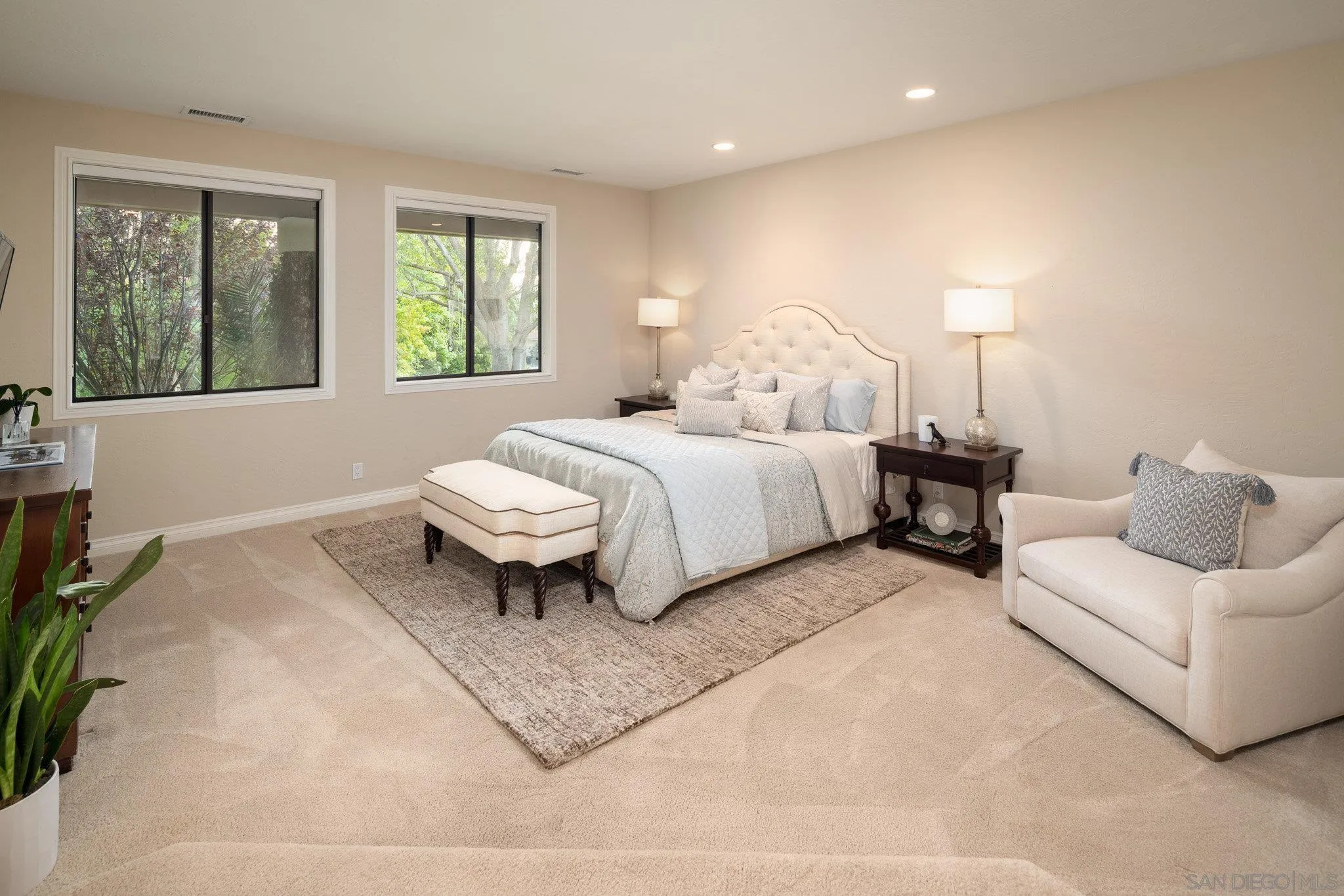 Rancho Santa Fe, California 92067, United States, 6 Bedrooms Bedrooms, ,5 BathroomsBathrooms,Residential,Active,44740