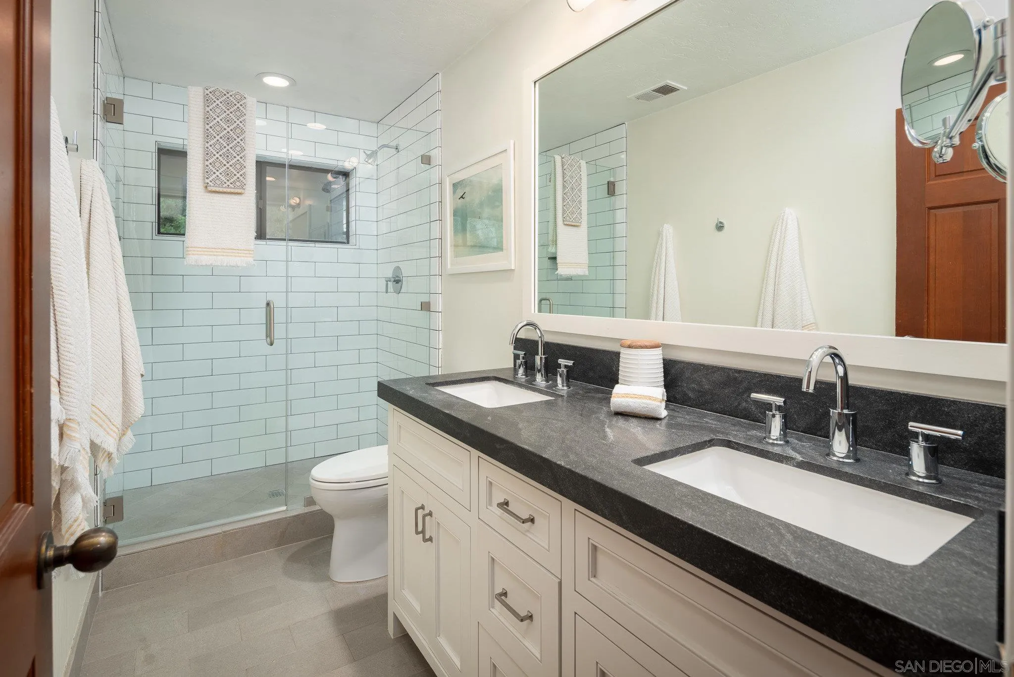 Rancho Santa Fe, California 92067, United States, 6 Bedrooms Bedrooms, ,5 BathroomsBathrooms,Residential,Active,44740