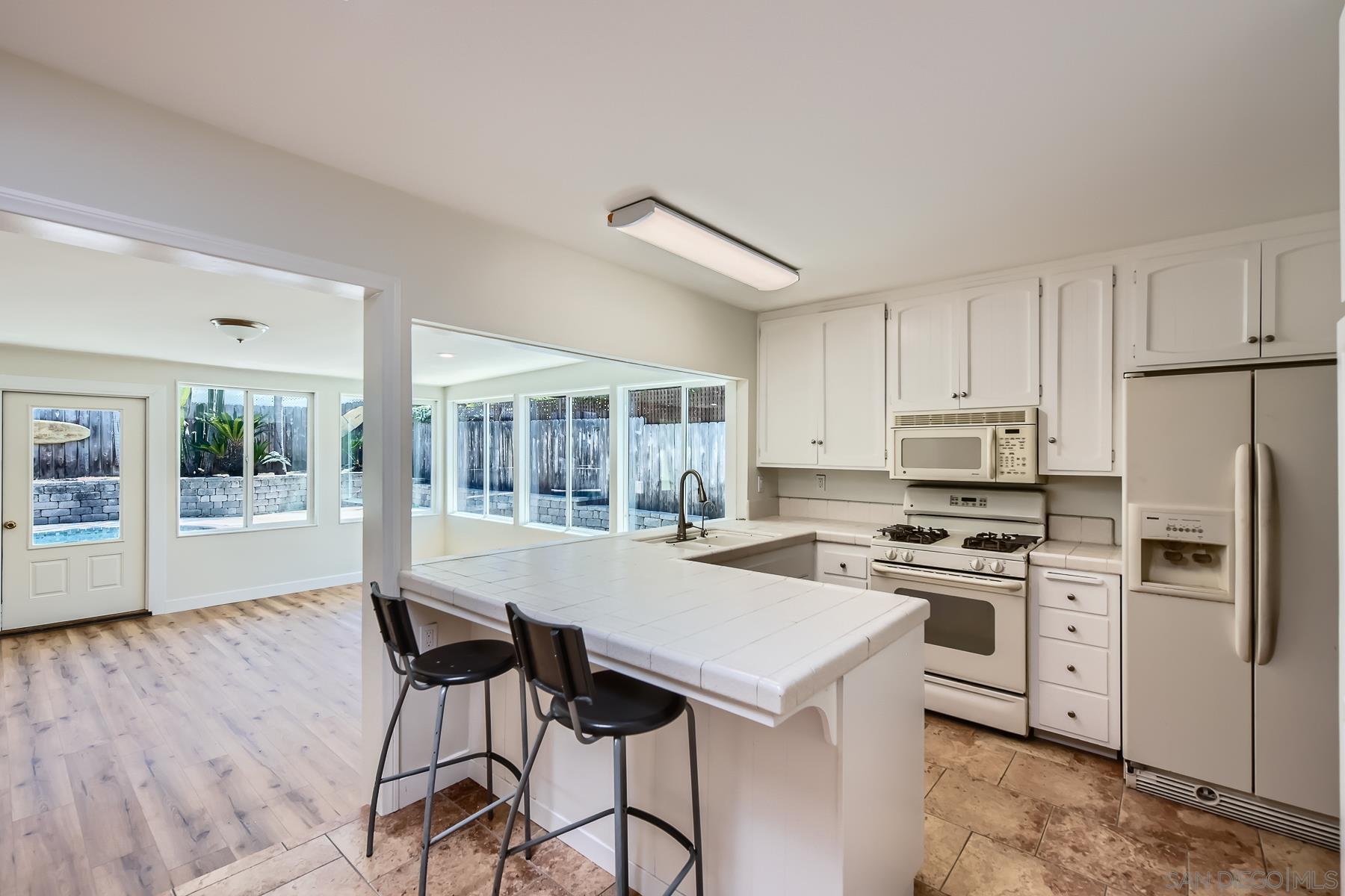 10009 WOODGLEN VISTA DR