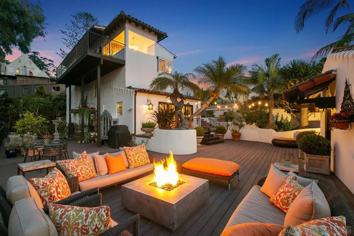 La Jolla, California 92037, United States, 5 Bedrooms Bedrooms, ,6 BathroomsBathrooms,Residential,Active,131710