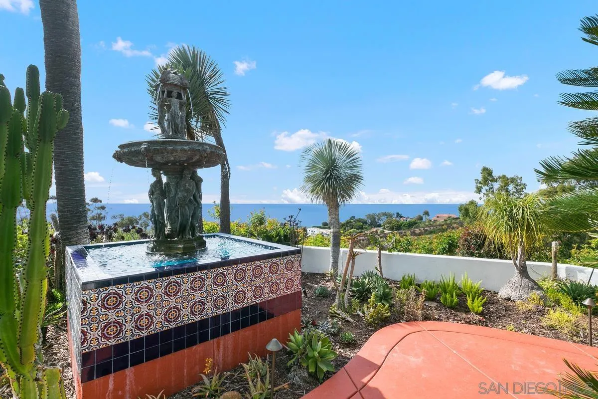 La Jolla, California 92037, United States, 5 Bedrooms Bedrooms, ,6 BathroomsBathrooms,Residential,Active,131710