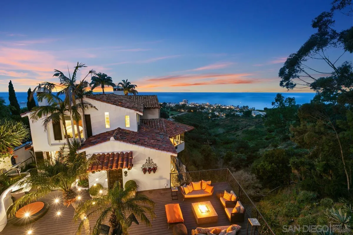 La Jolla, California 92037, United States, 5 Bedrooms Bedrooms, ,6 BathroomsBathrooms,Residential,Active,131710