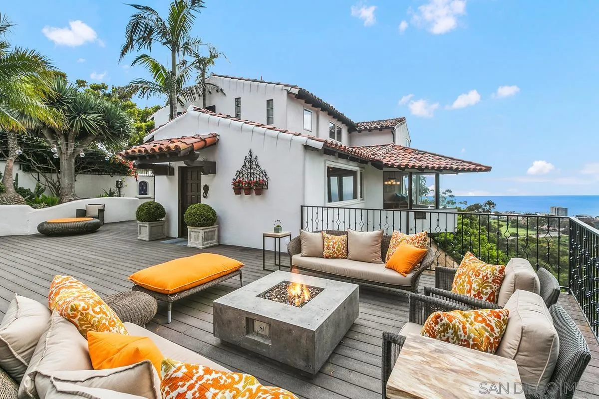 La Jolla, California 92037, United States, 5 Bedrooms Bedrooms, ,6 BathroomsBathrooms,Residential,Active,131710