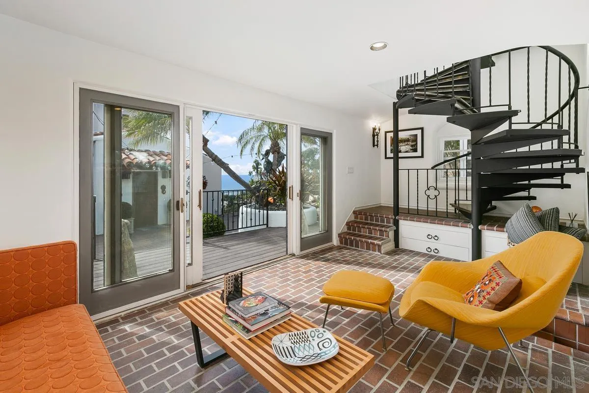 La Jolla, California 92037, United States, 5 Bedrooms Bedrooms, ,6 BathroomsBathrooms,Residential,Active,131710