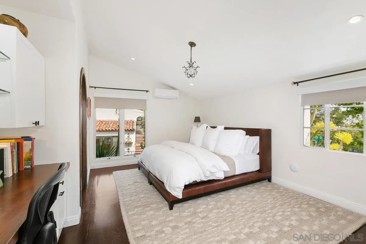 La Jolla, California 92037, United States, 5 Bedrooms Bedrooms, ,6 BathroomsBathrooms,Residential,Active,131710