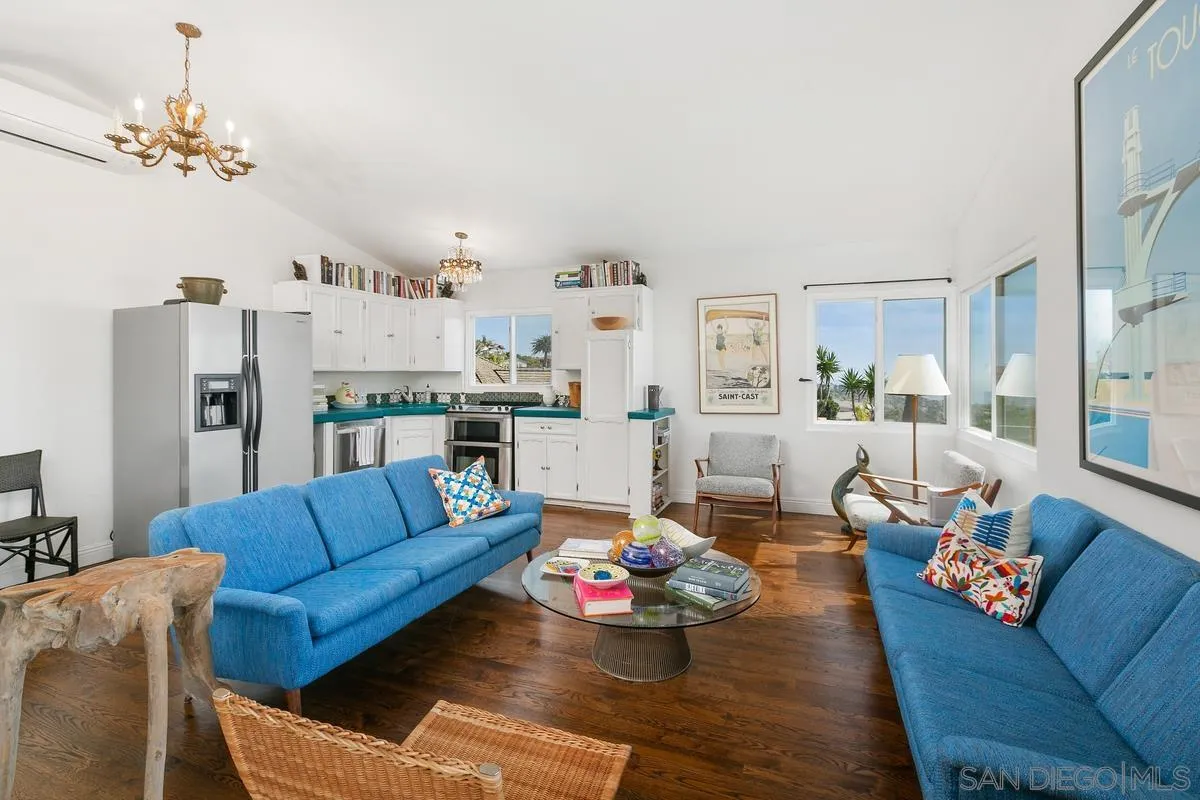 La Jolla, California 92037, United States, 5 Bedrooms Bedrooms, ,6 BathroomsBathrooms,Residential,Active,131710