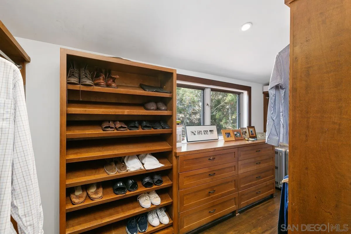 La Jolla, California 92037, United States, 5 Bedrooms Bedrooms, ,6 BathroomsBathrooms,Residential,Active,131710