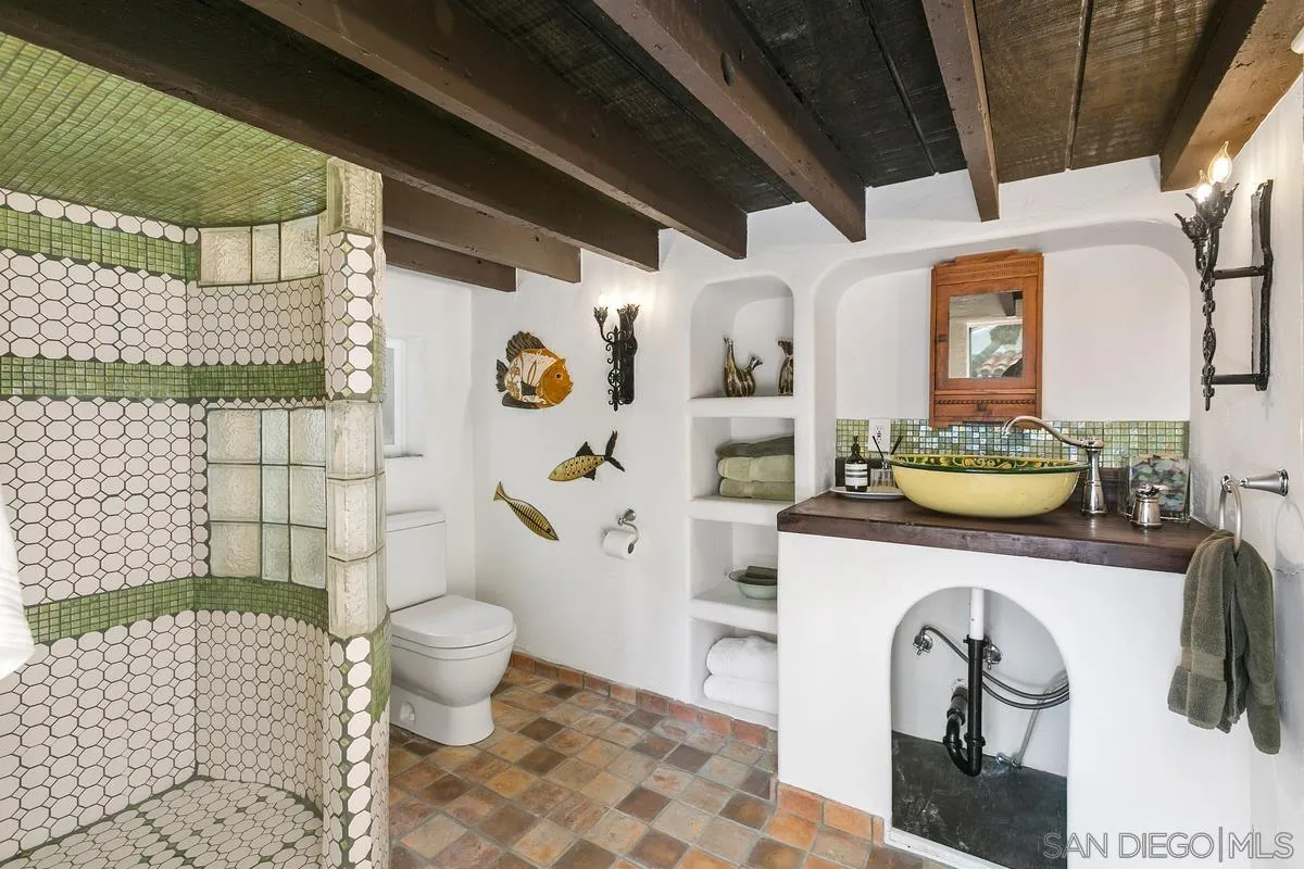 La Jolla, California 92037, United States, 5 Bedrooms Bedrooms, ,6 BathroomsBathrooms,Residential,Active,131710