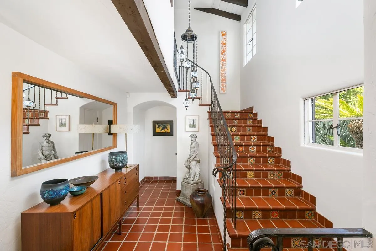 La Jolla, California 92037, United States, 5 Bedrooms Bedrooms, ,6 BathroomsBathrooms,Residential,Active,131710