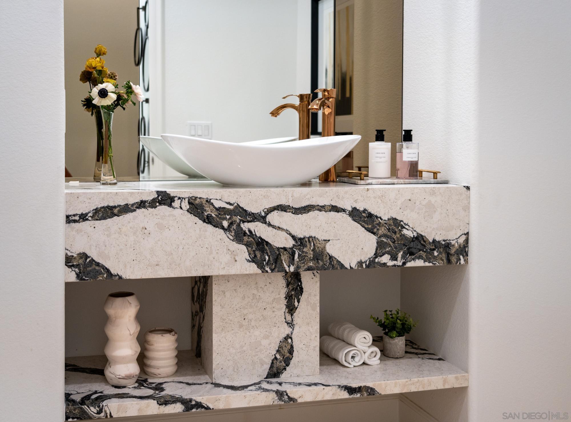 San Diego, California 92127, United States, 6 Bedrooms Bedrooms, ,7 BathroomsBathrooms,Residential,Active,62278