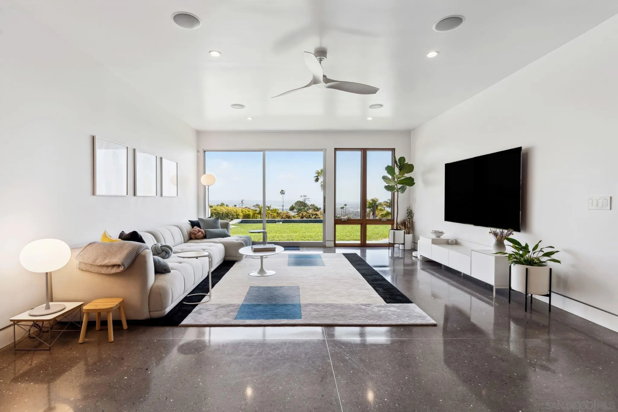 La Jolla, California 92037, United States, 6 Bedrooms Bedrooms, ,5 BathroomsBathrooms,Residential,Active,128551