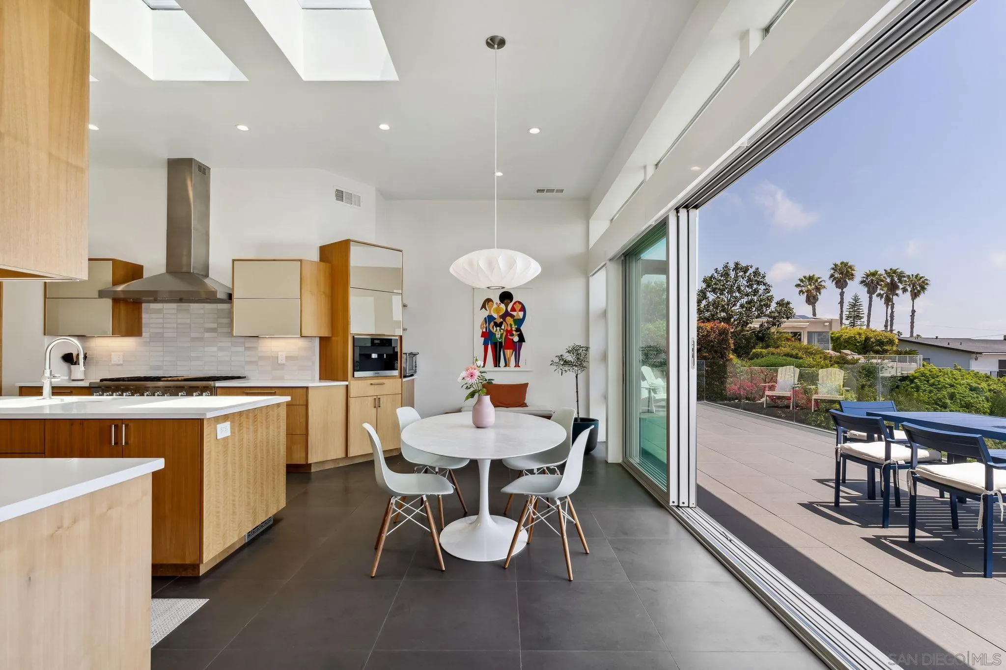 La Jolla, California 92037, United States, 6 Bedrooms Bedrooms, ,5 BathroomsBathrooms,Residential,Active,128551