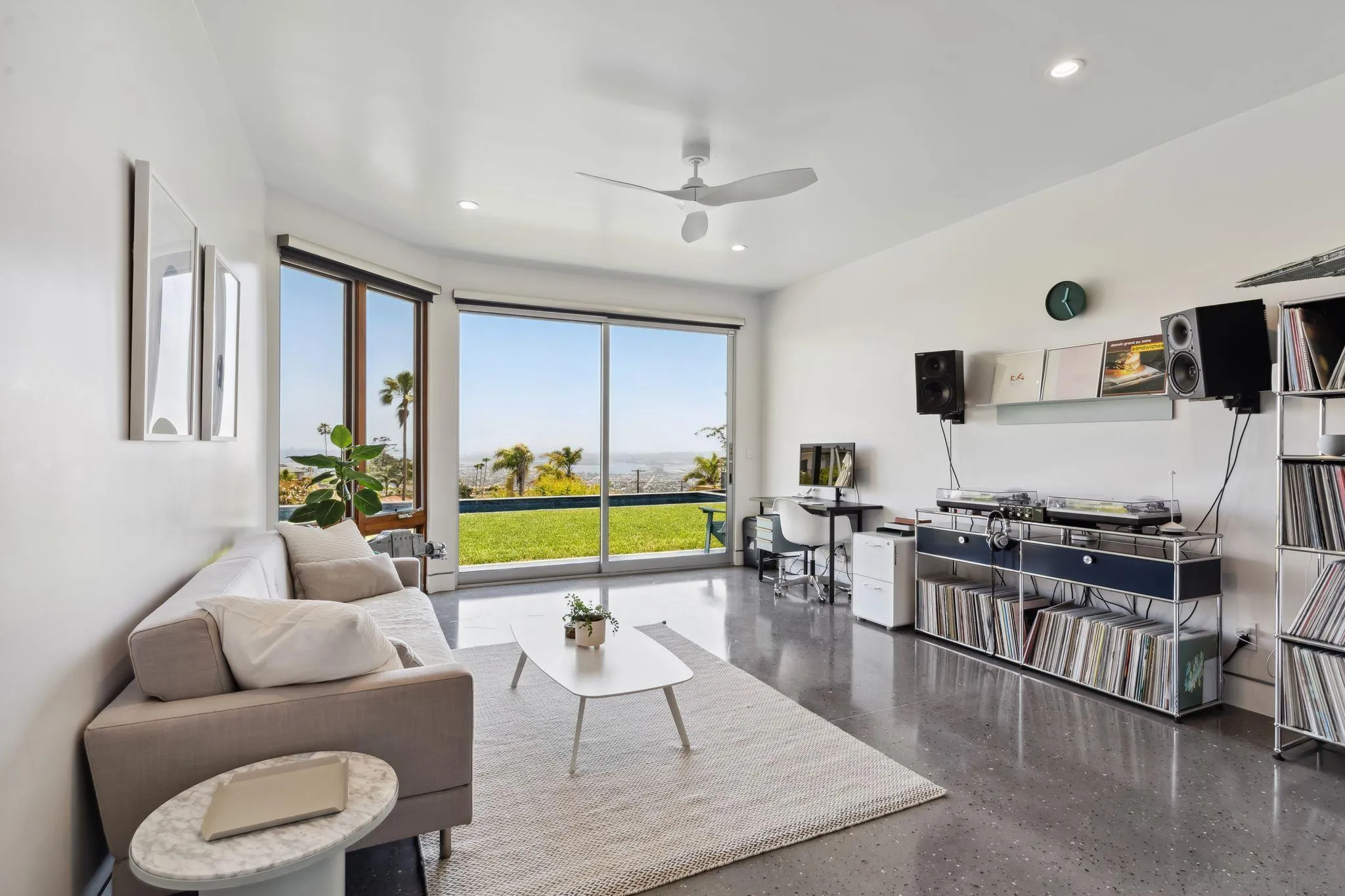 La Jolla, California 92037, United States, 6 Bedrooms Bedrooms, ,5 BathroomsBathrooms,Residential,Active,128551